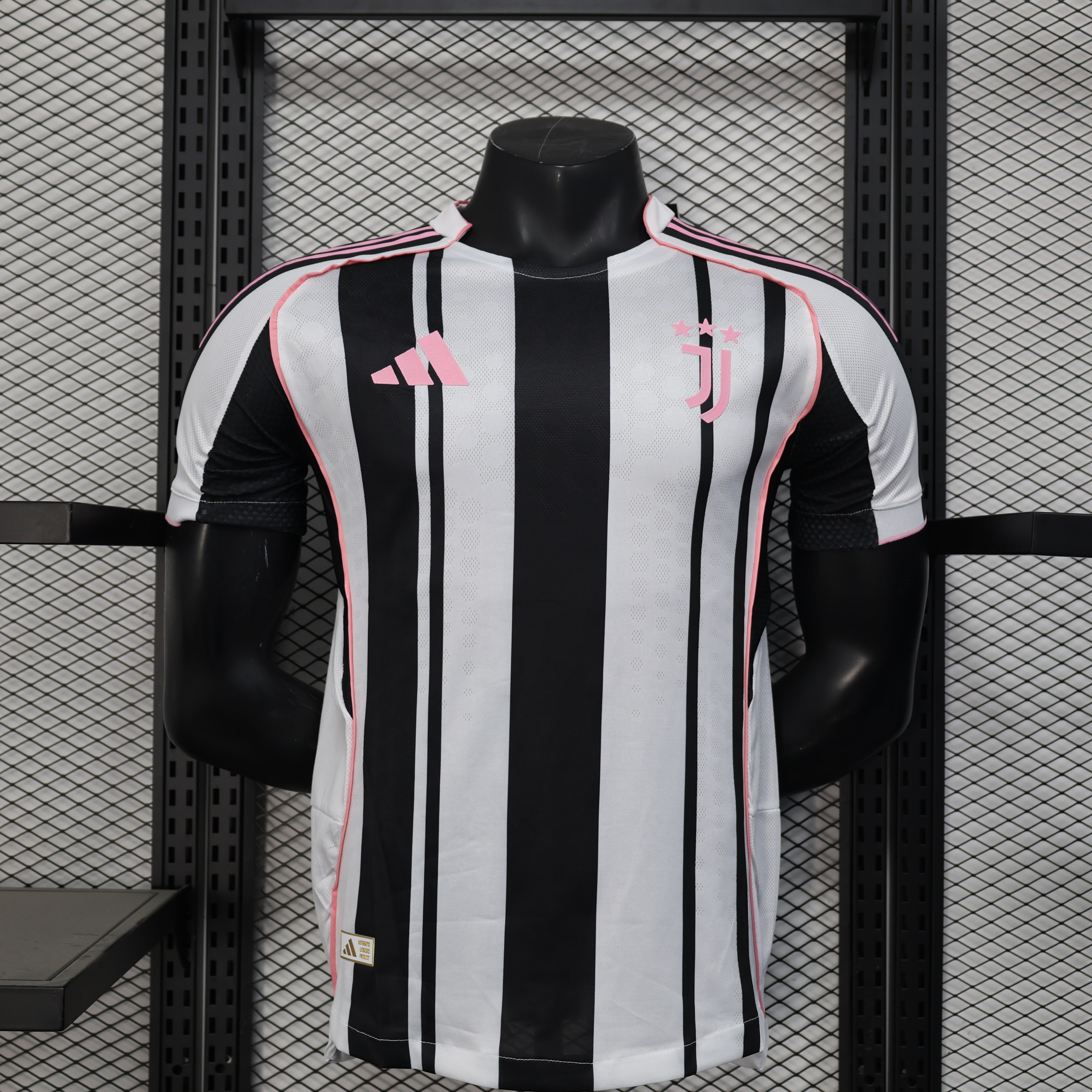 25-26 season Juventus home player version jersey