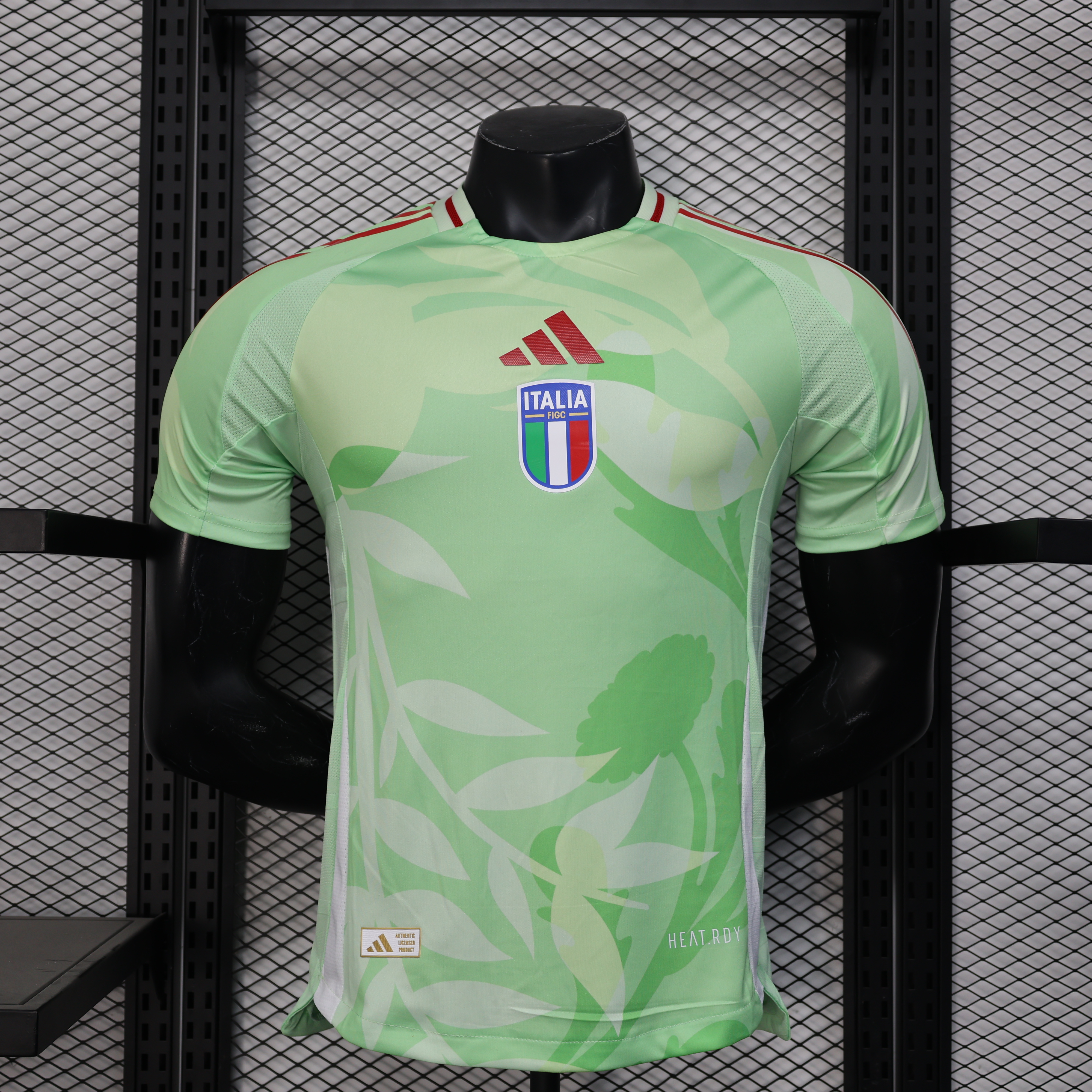 25-26 season Italian players training uniforms