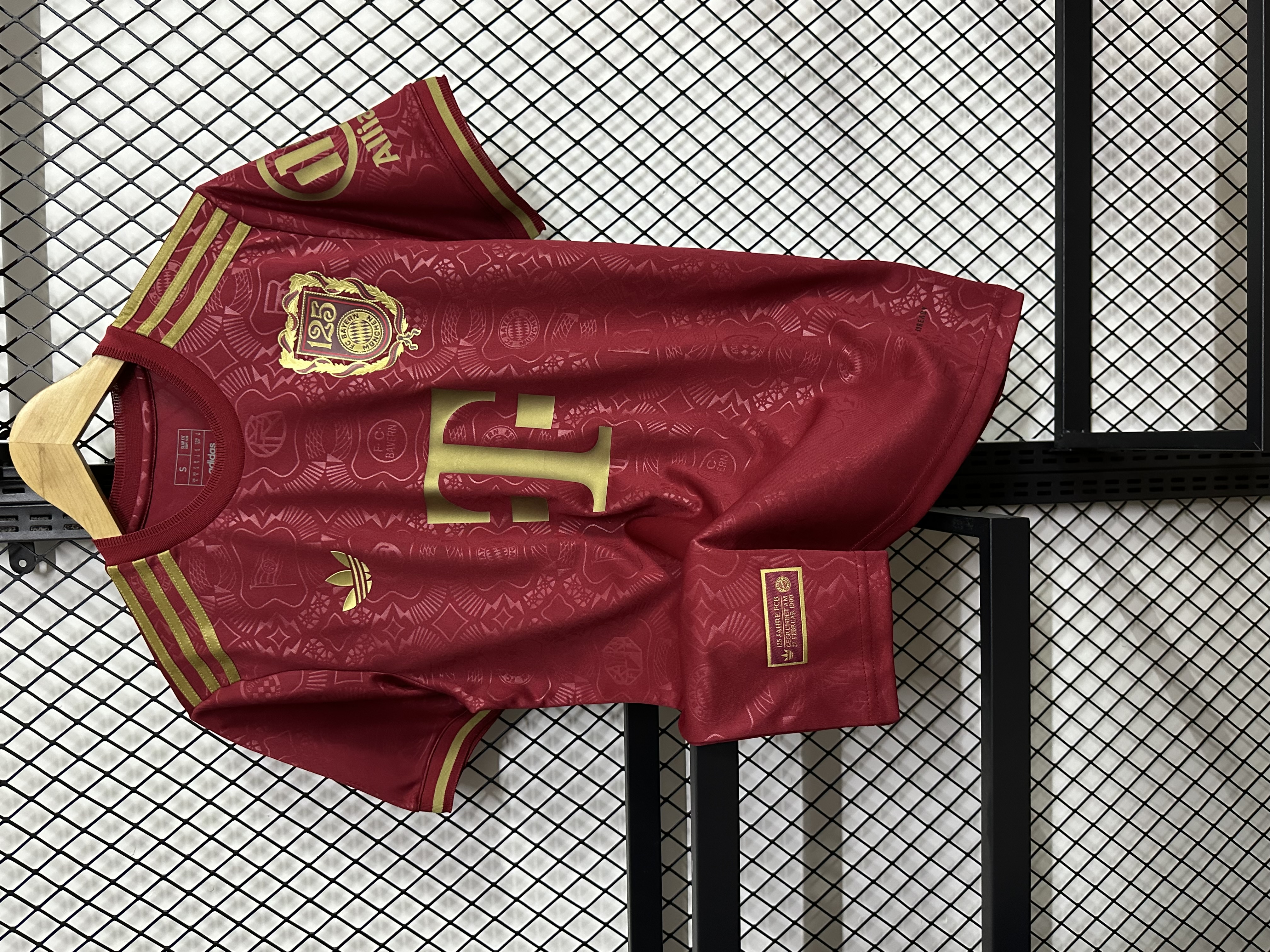 24-25 Bayern Munich 125th Anniversary Edition