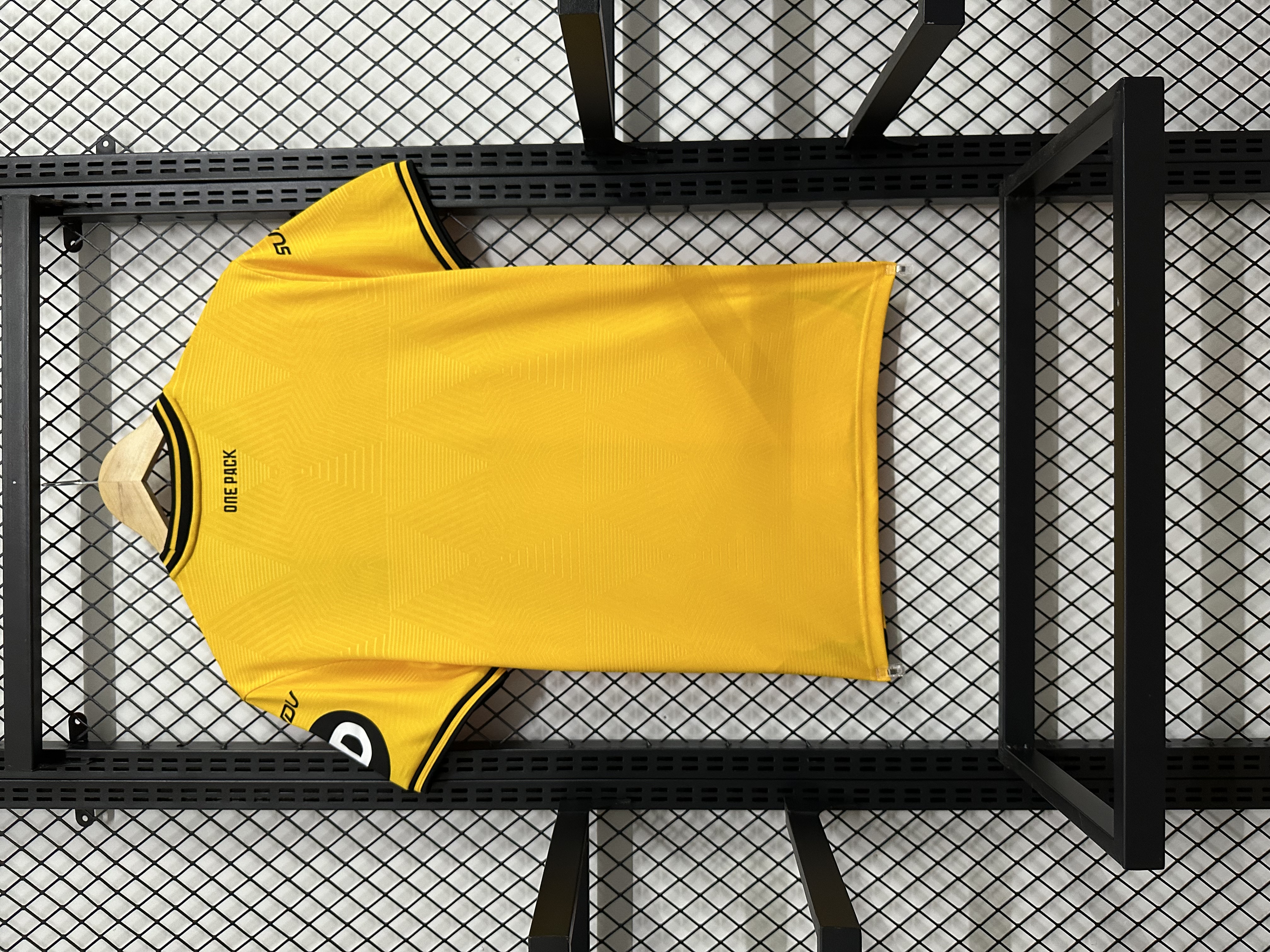 24-25 Wolves home jersey, Cunha, Larsen, Hwang Hee-chan, Bellgard