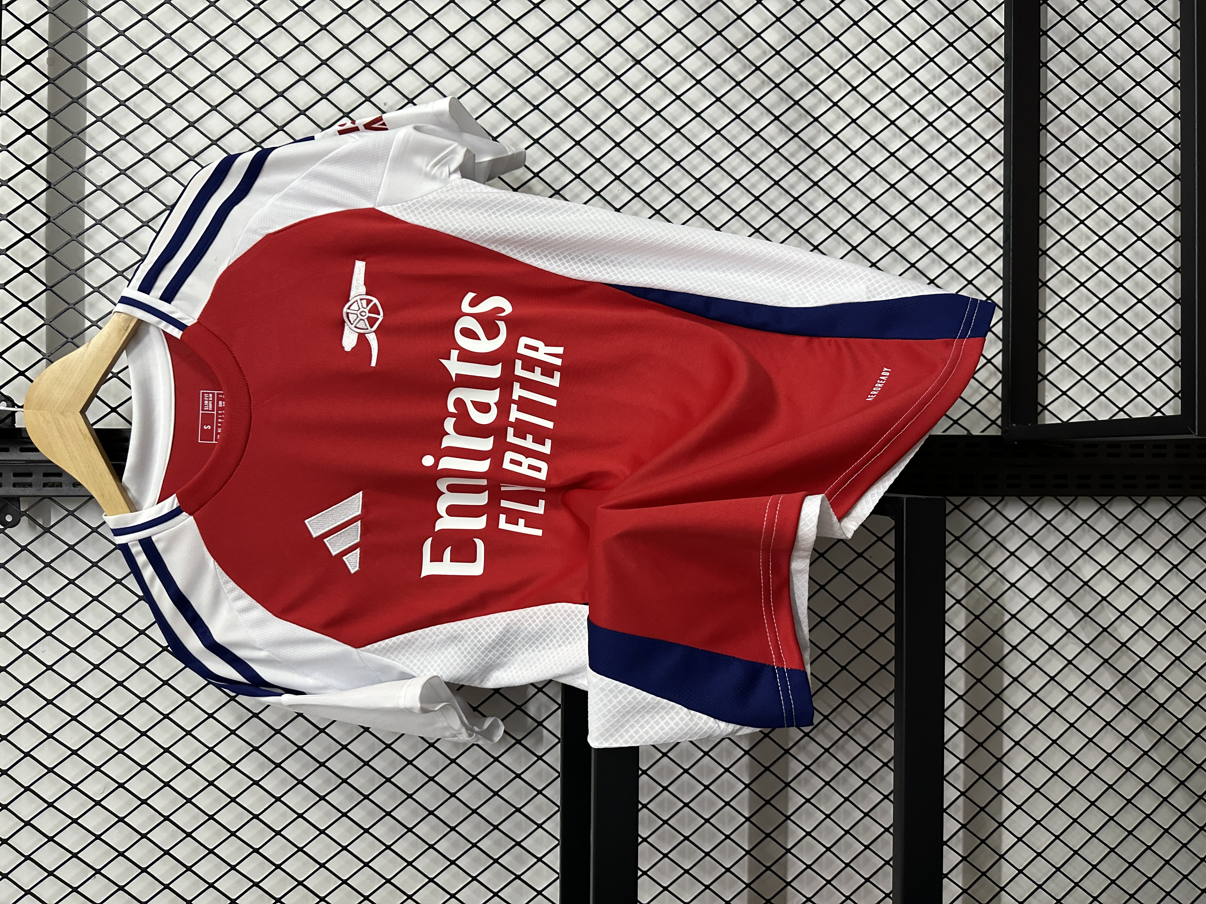 Arsenal's home ground, 24-25