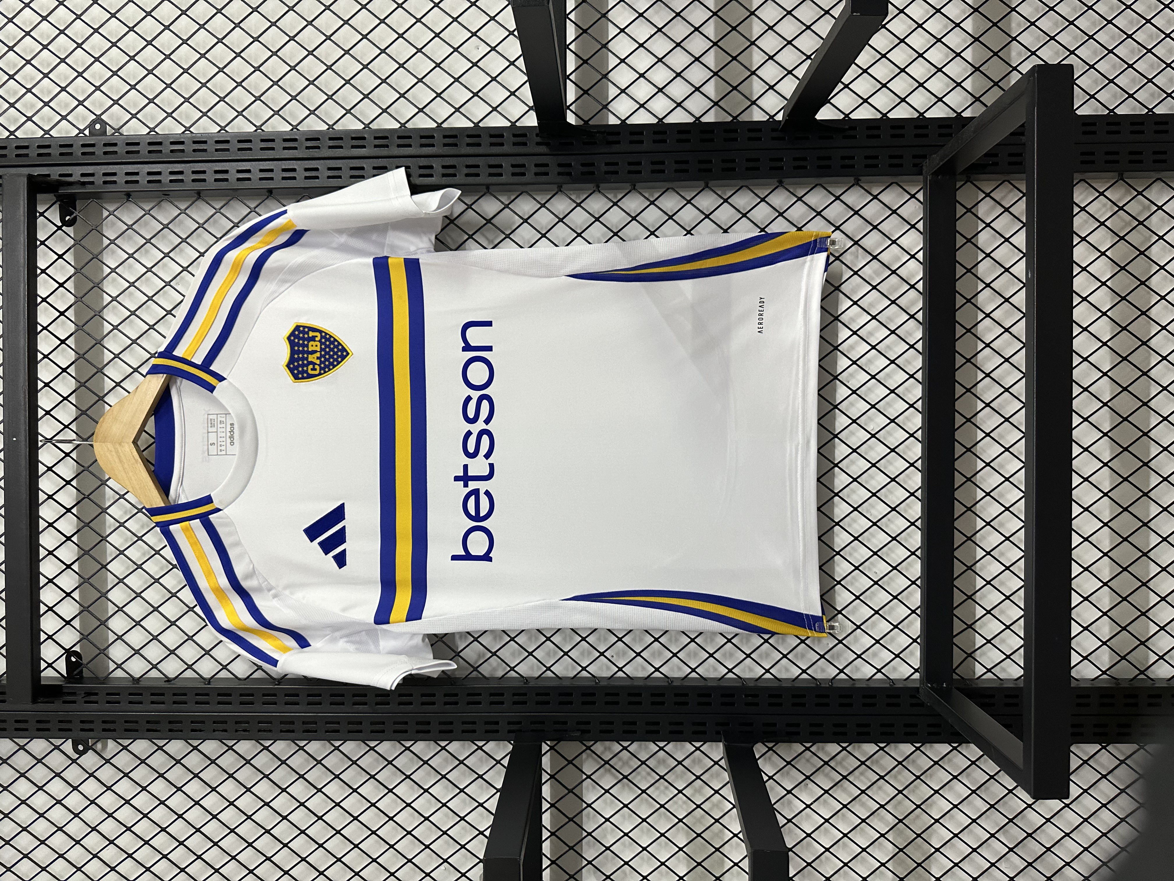 boca Juniors played away at Boca 24-25