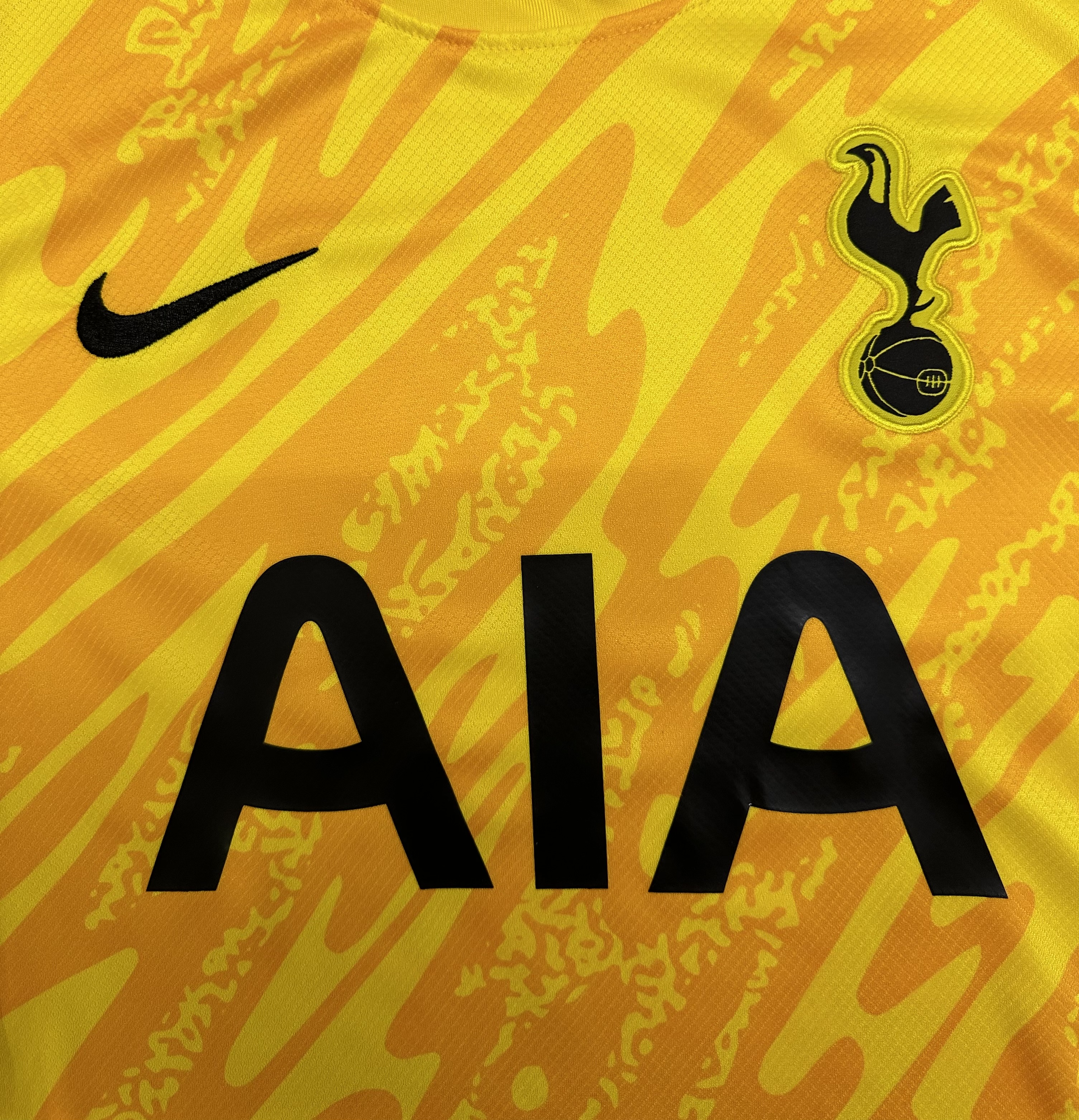 Tottenham Hotspur goalkeeper 24-25 season fan version