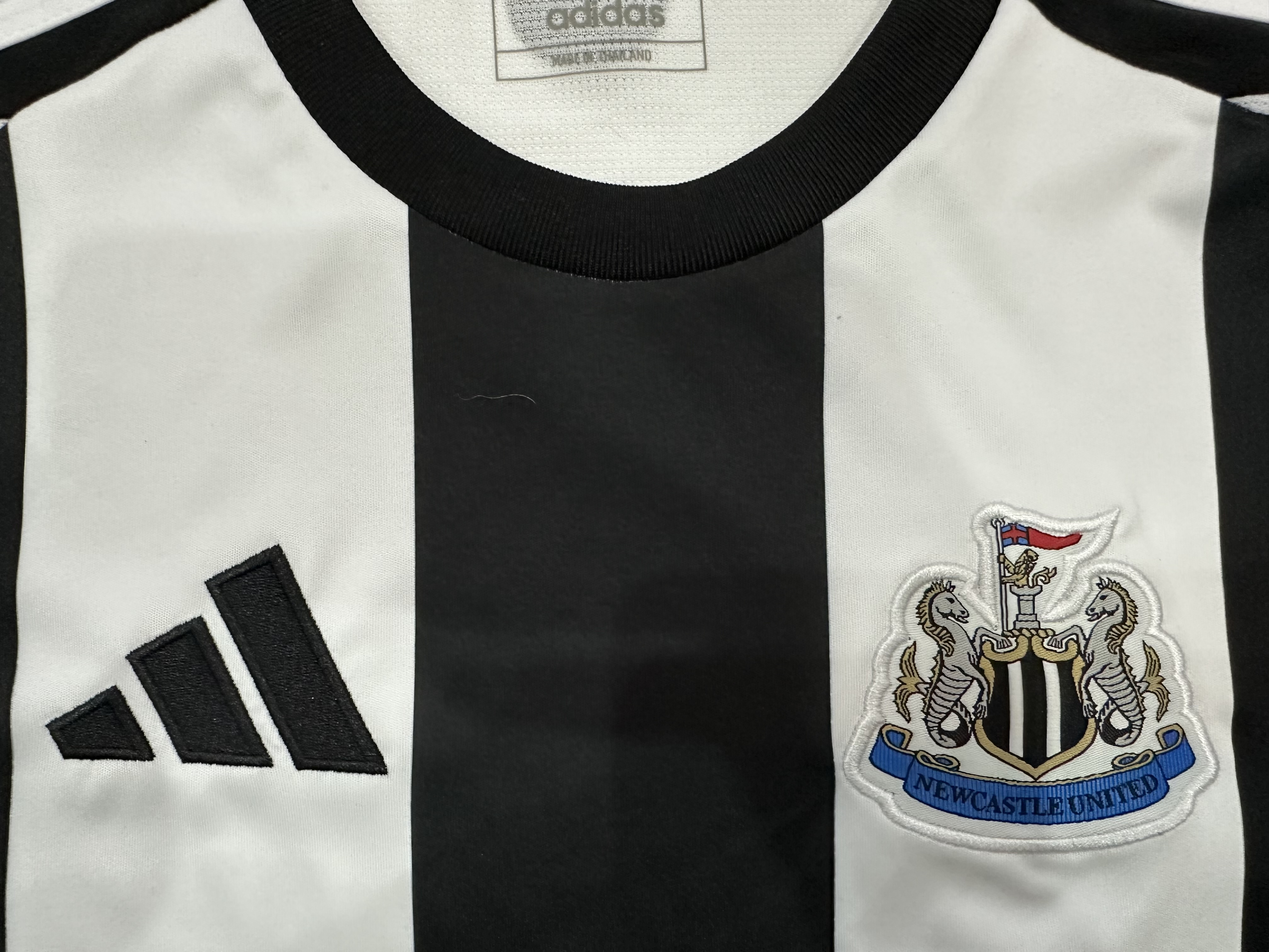 25-26 Newcastle United home fan version jersey, Isaac, Harvey Barnes, Anthony Gordon