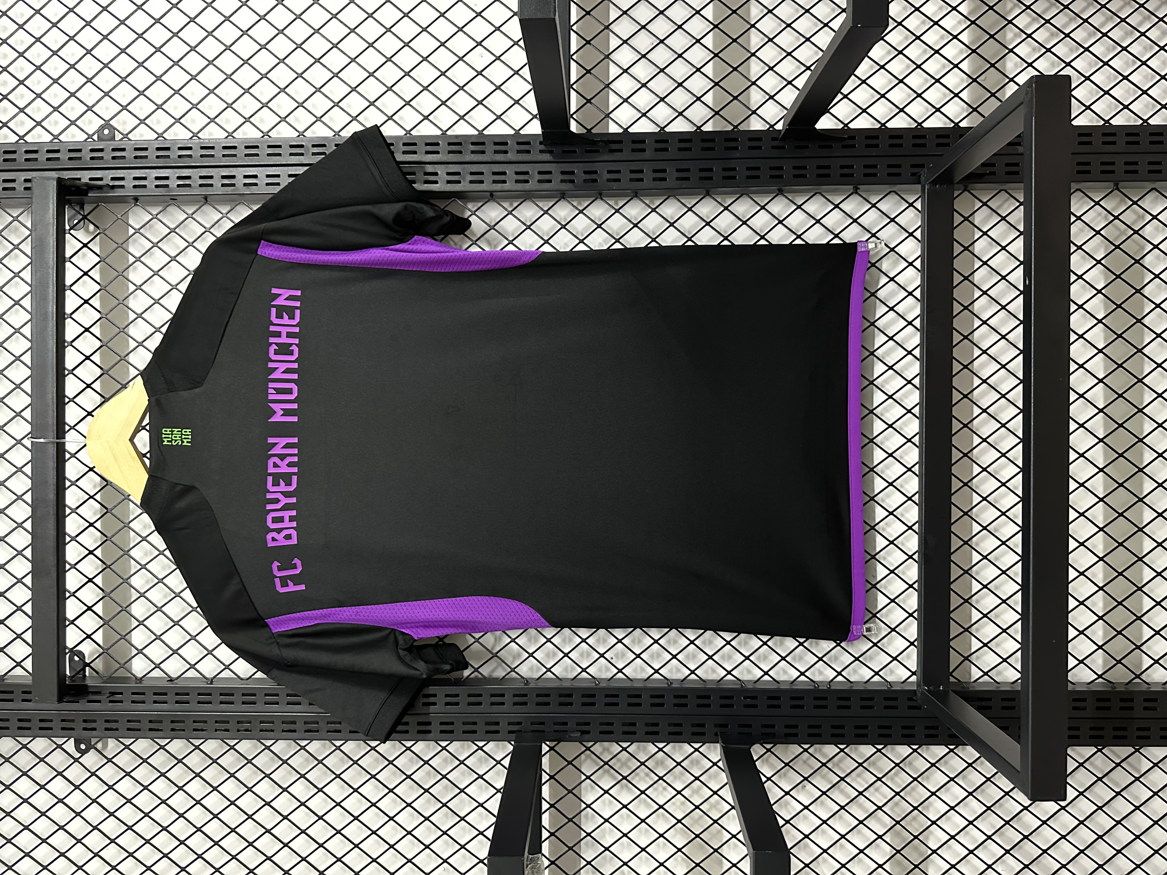 23-24 Bayern Munich away game