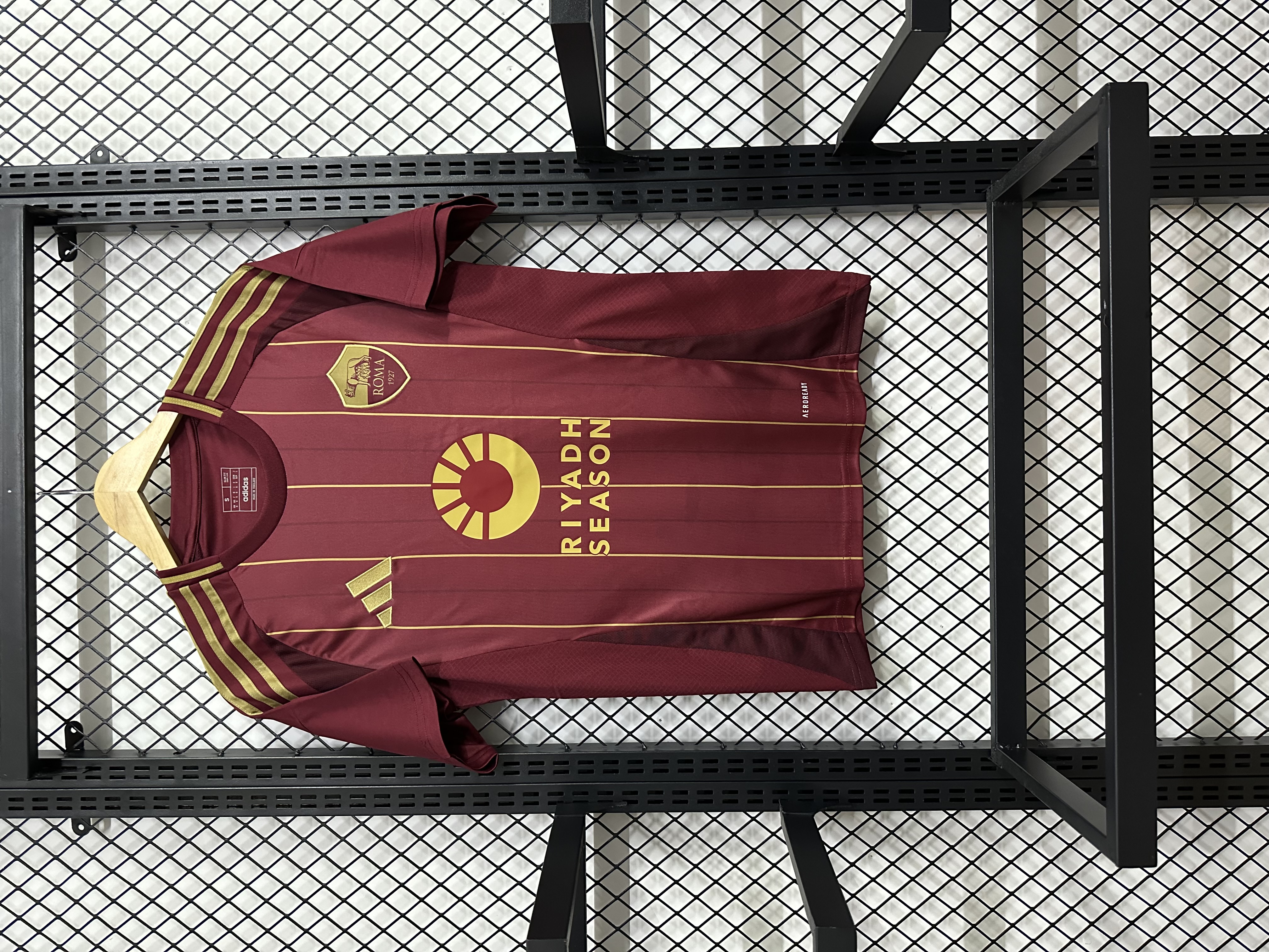 The match ended in a 24-25 home game for Roma