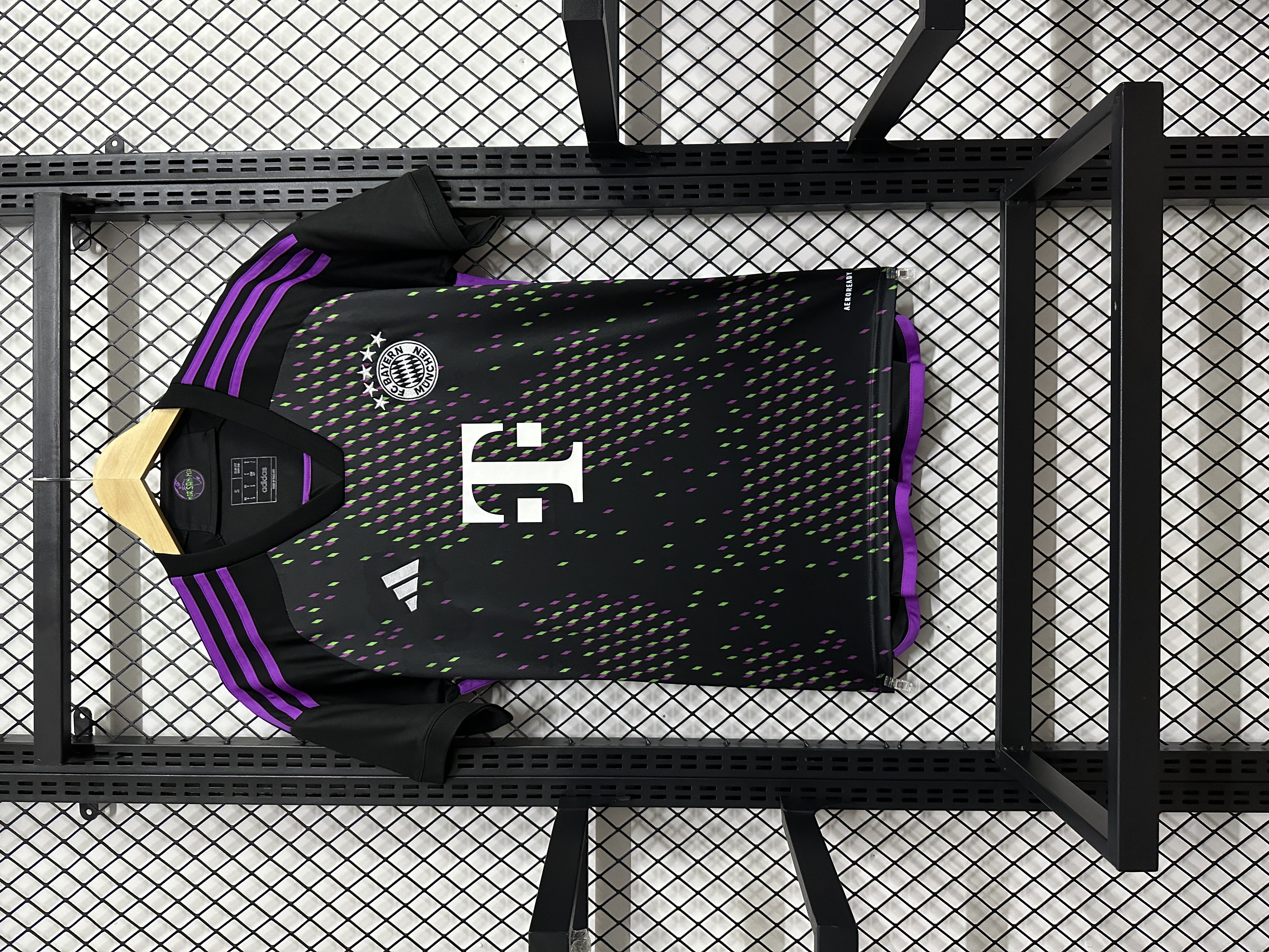 23-24 Bayern Munich away game