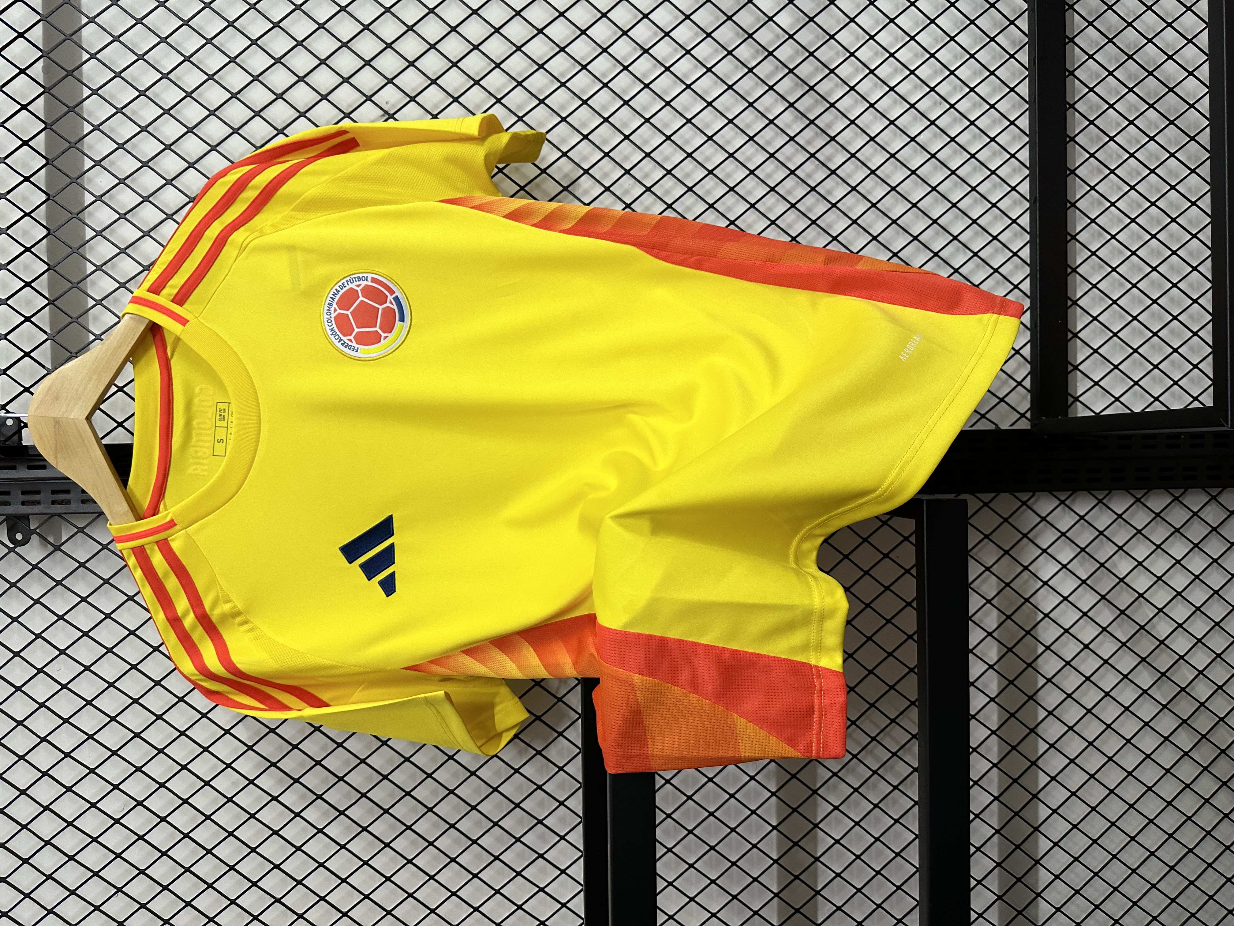 24-25 season Colombia home fans version