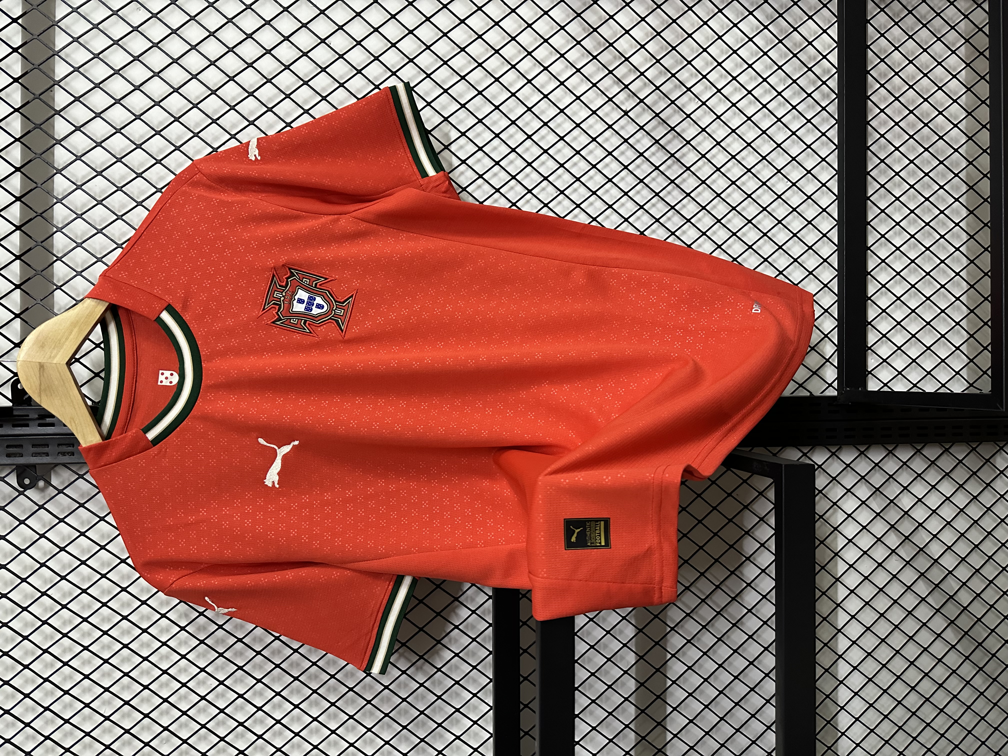 25-26 season Portugal home game fans version