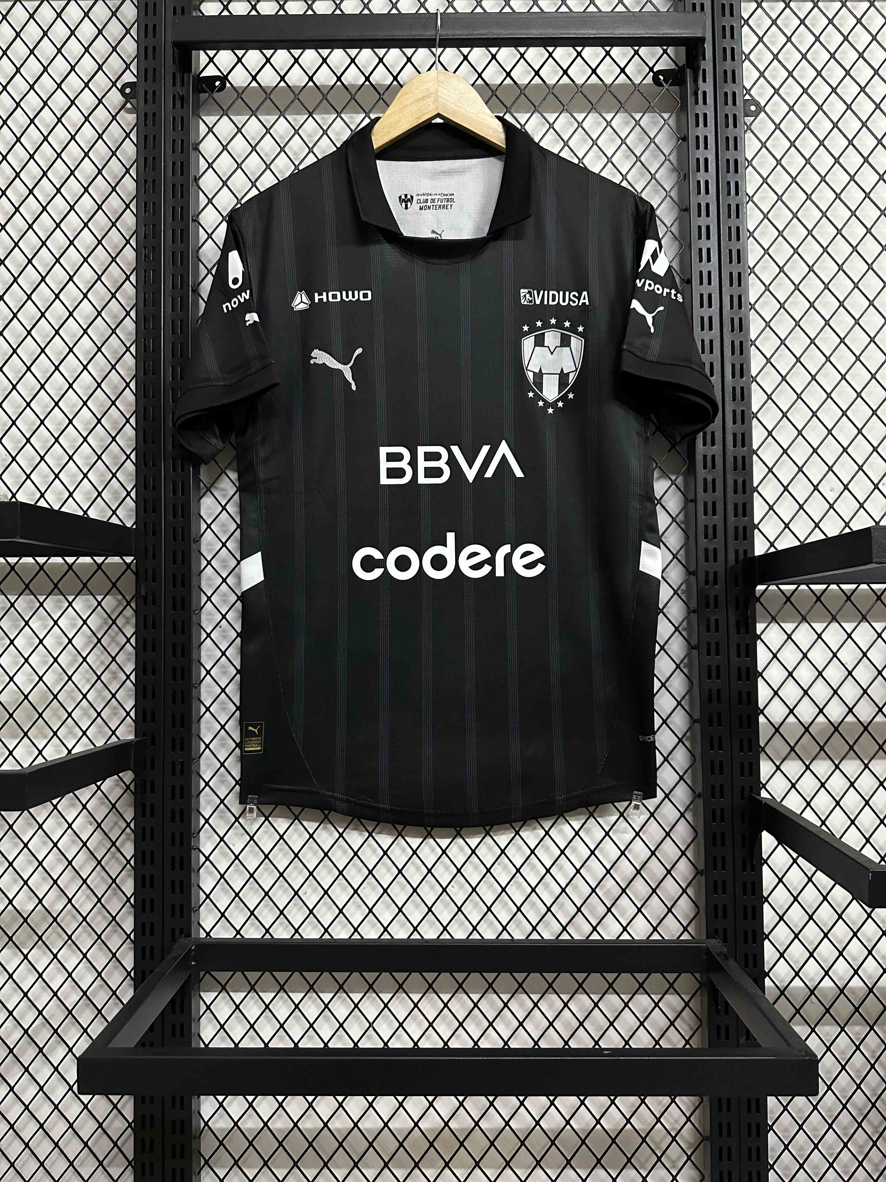 Monterrey won the second away game 24-25