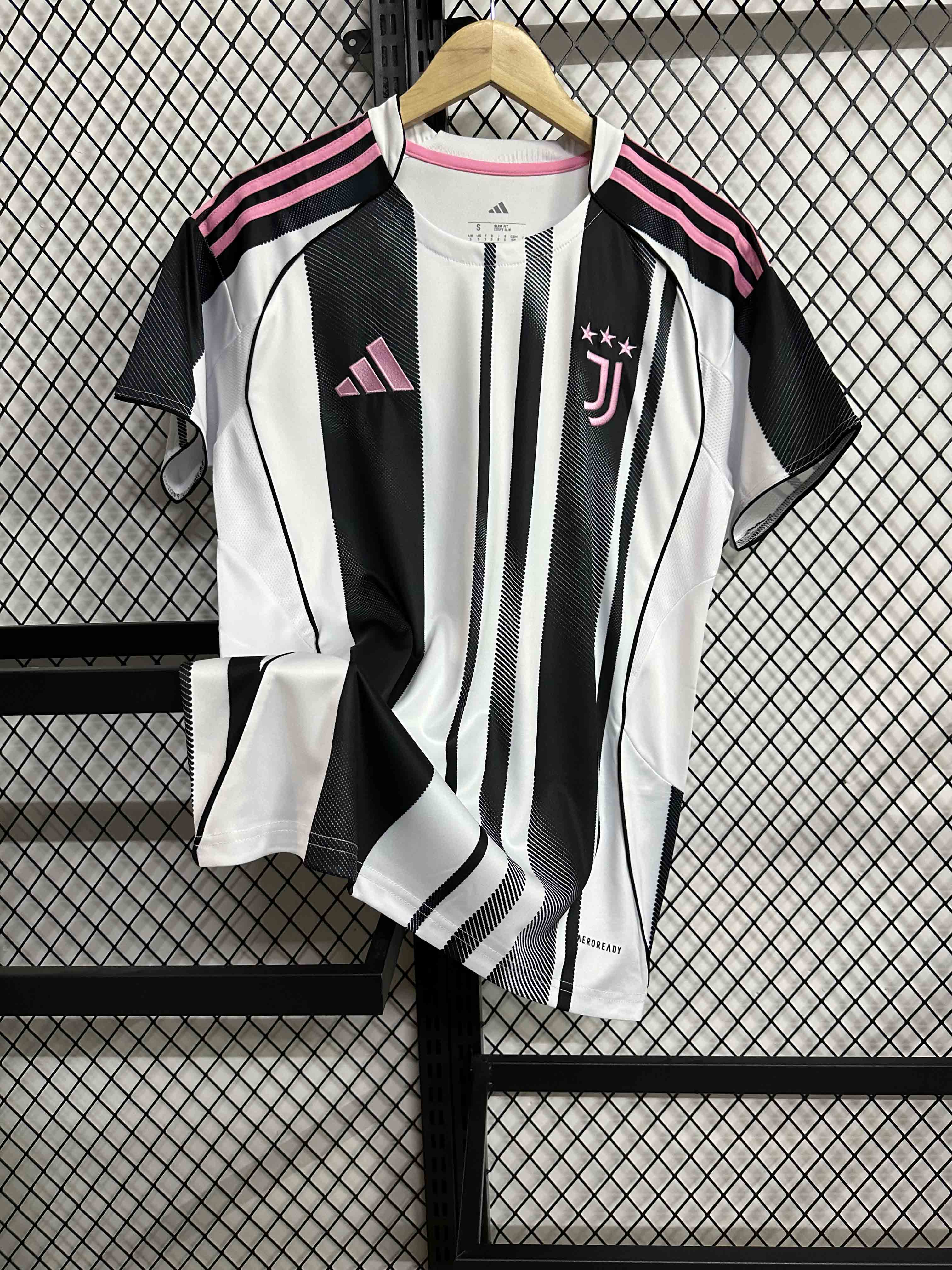 25-26 Juventus home game
