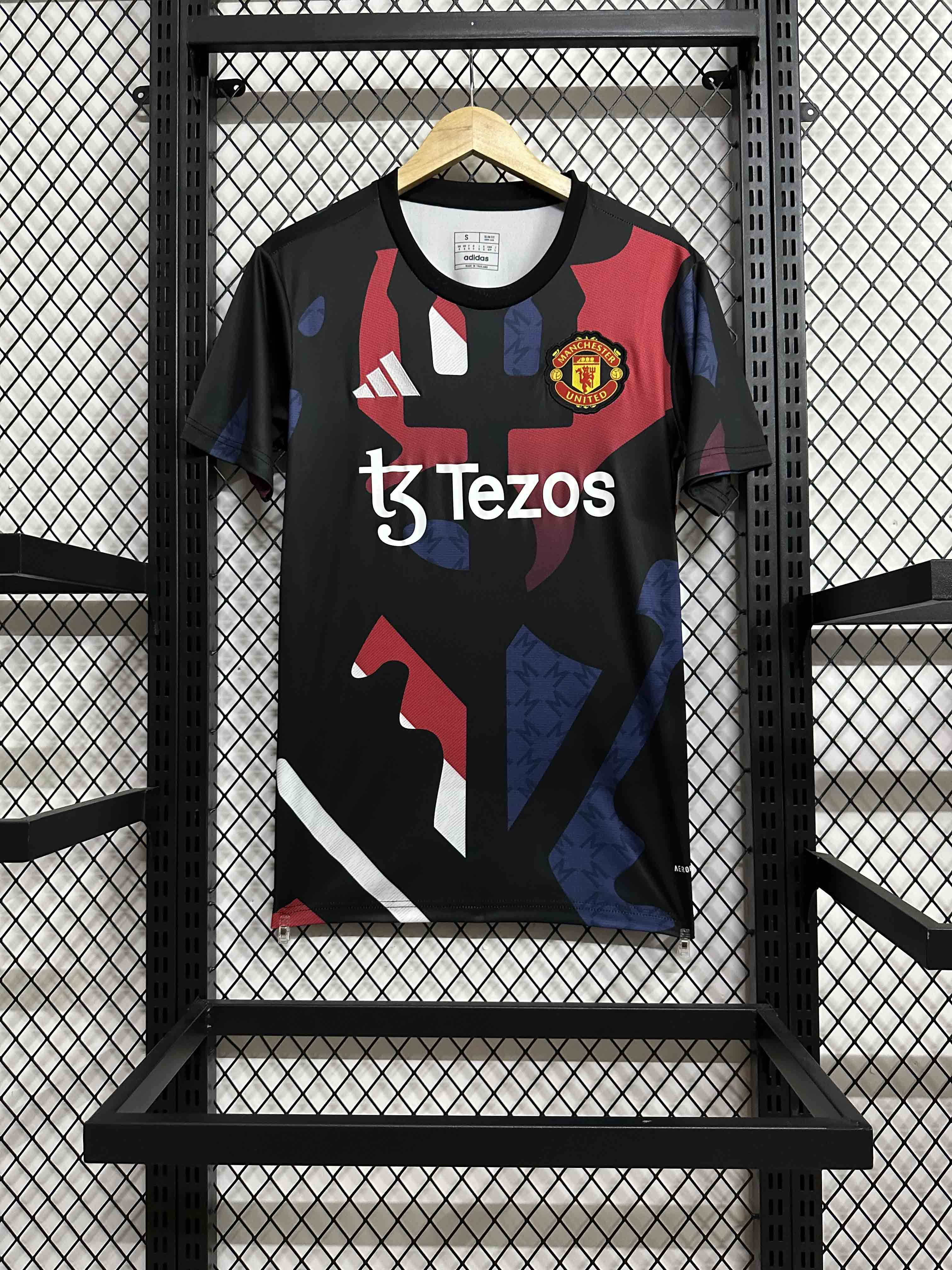 24-25 Manchester United training uniform