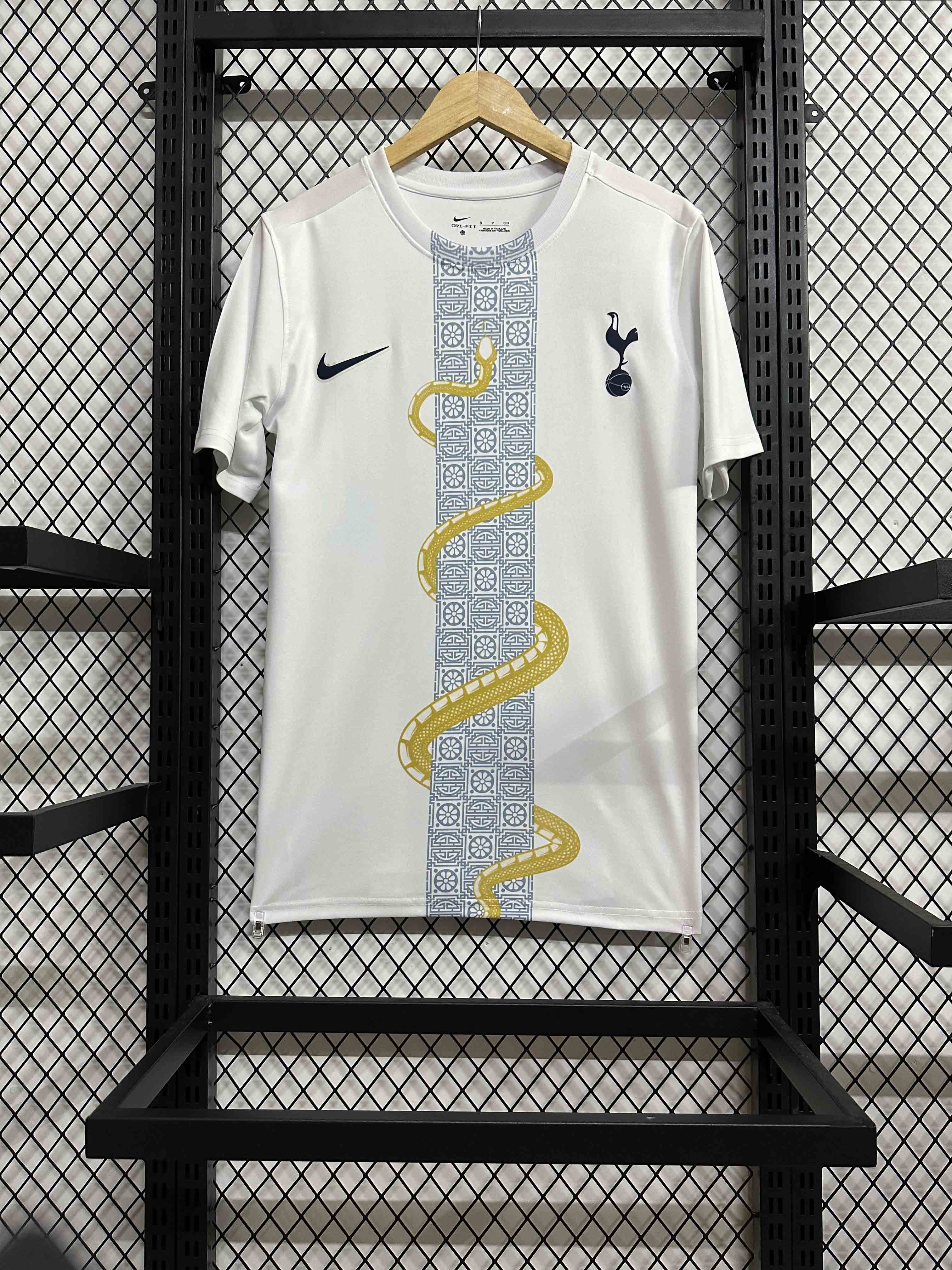 25-26 Tottenham Hotspur Snake Year Edition
