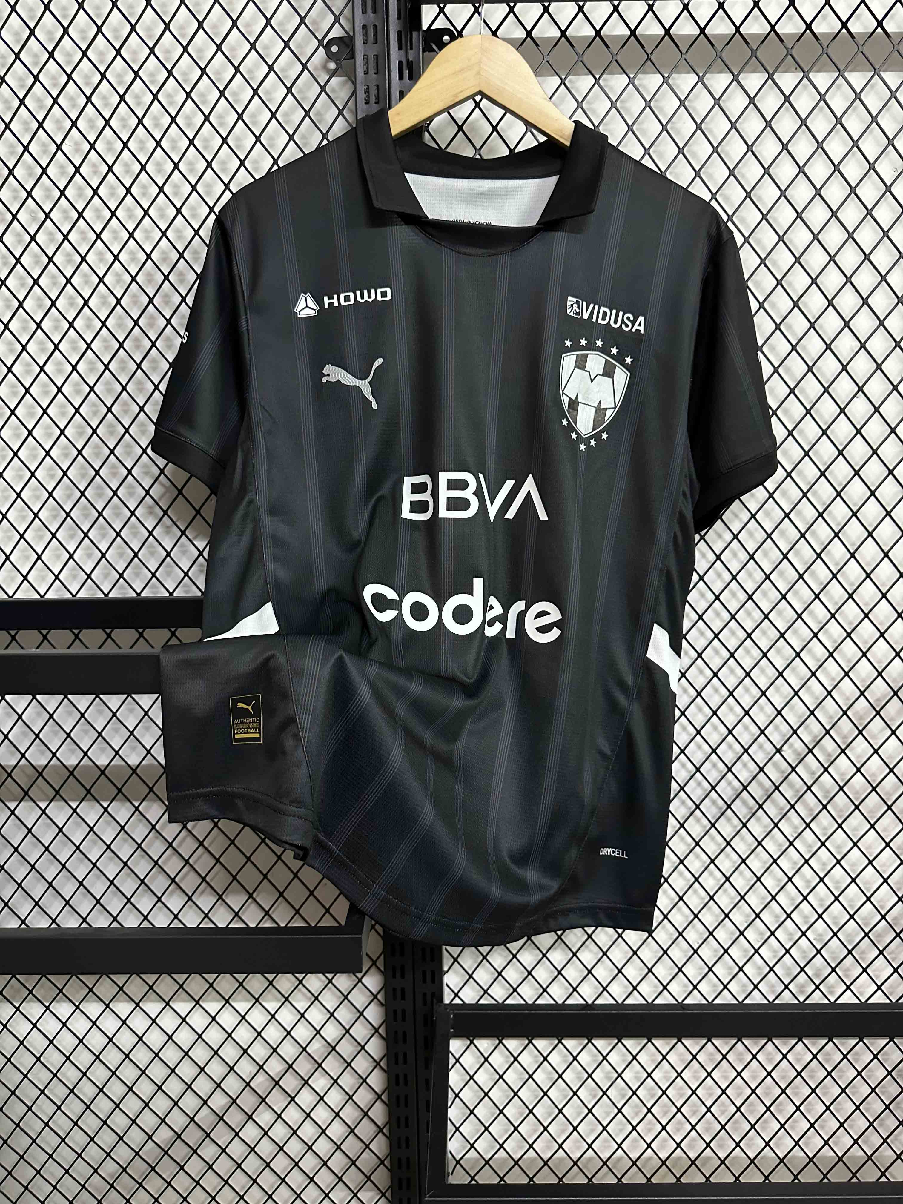 Monterrey won the second away game 24-25