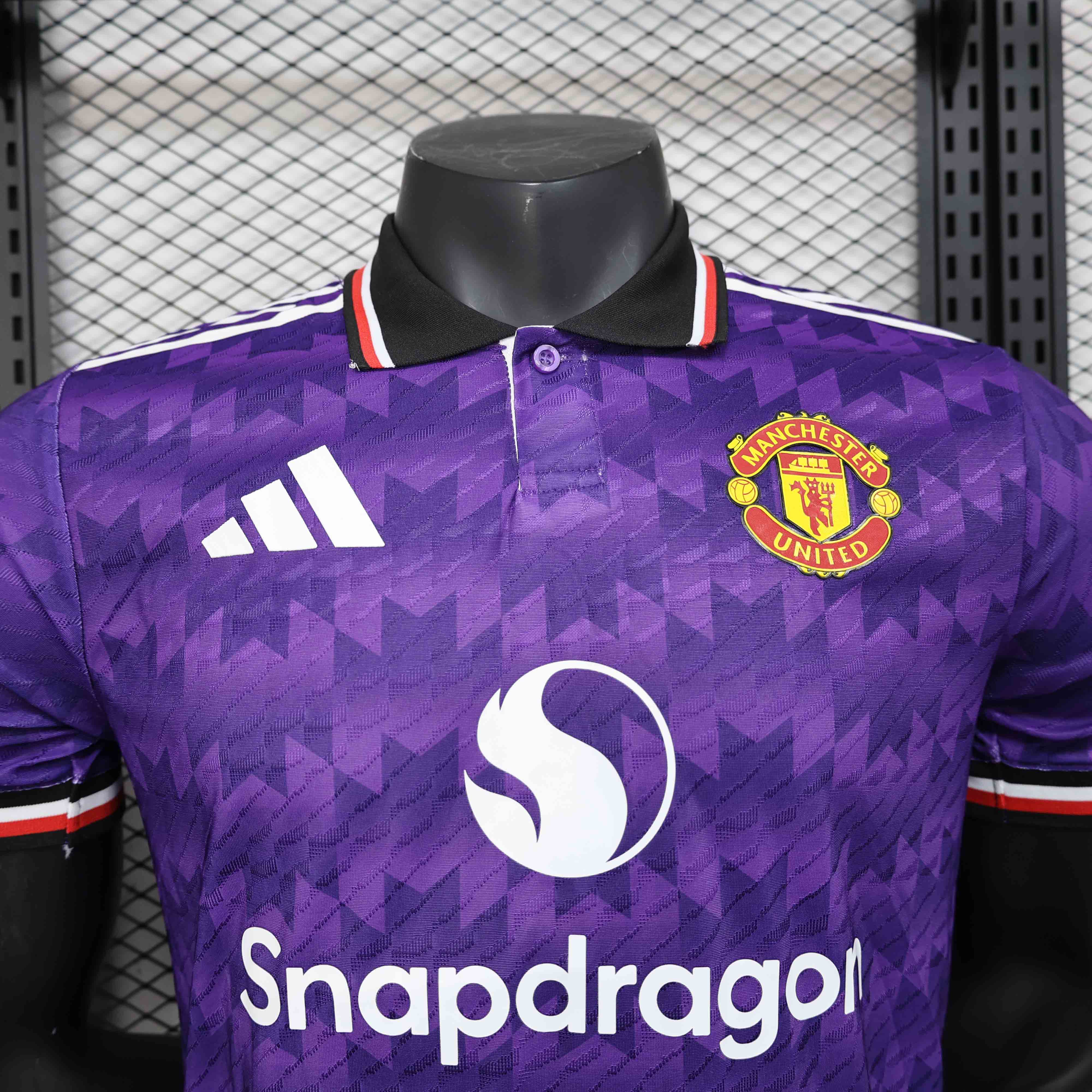 25-26 season Manchester United player special edition purple jersey