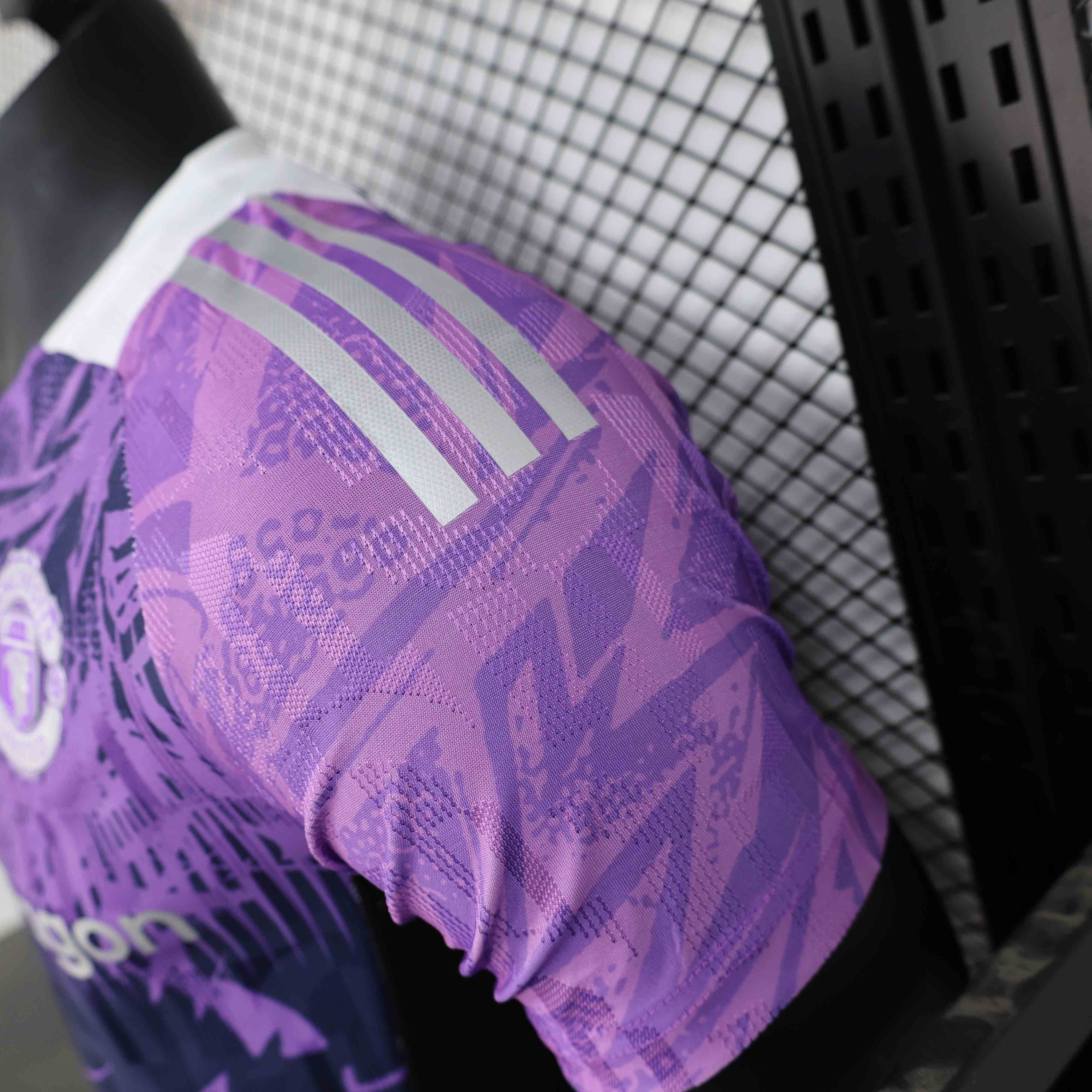 25-26 season Manchester United purple player special edition jersey