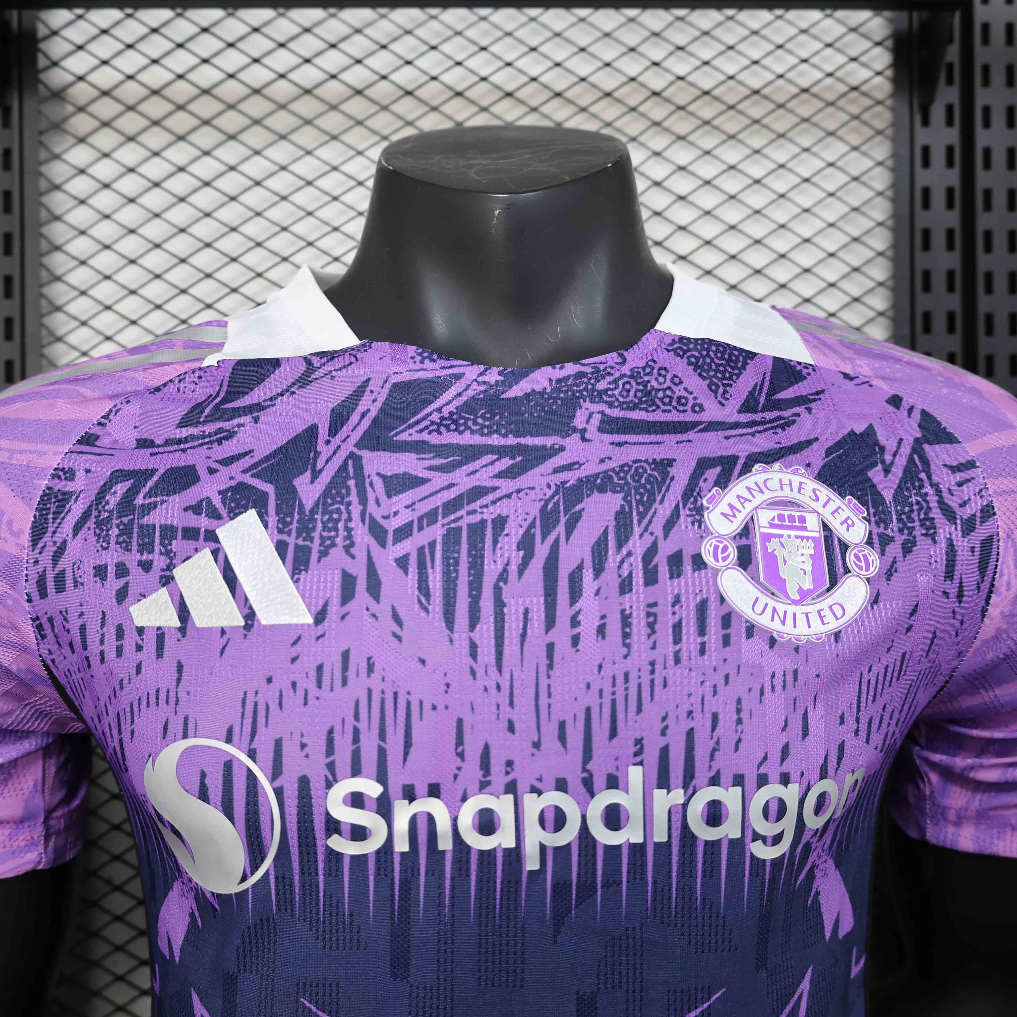 25-26 season Manchester United purple player special edition jersey