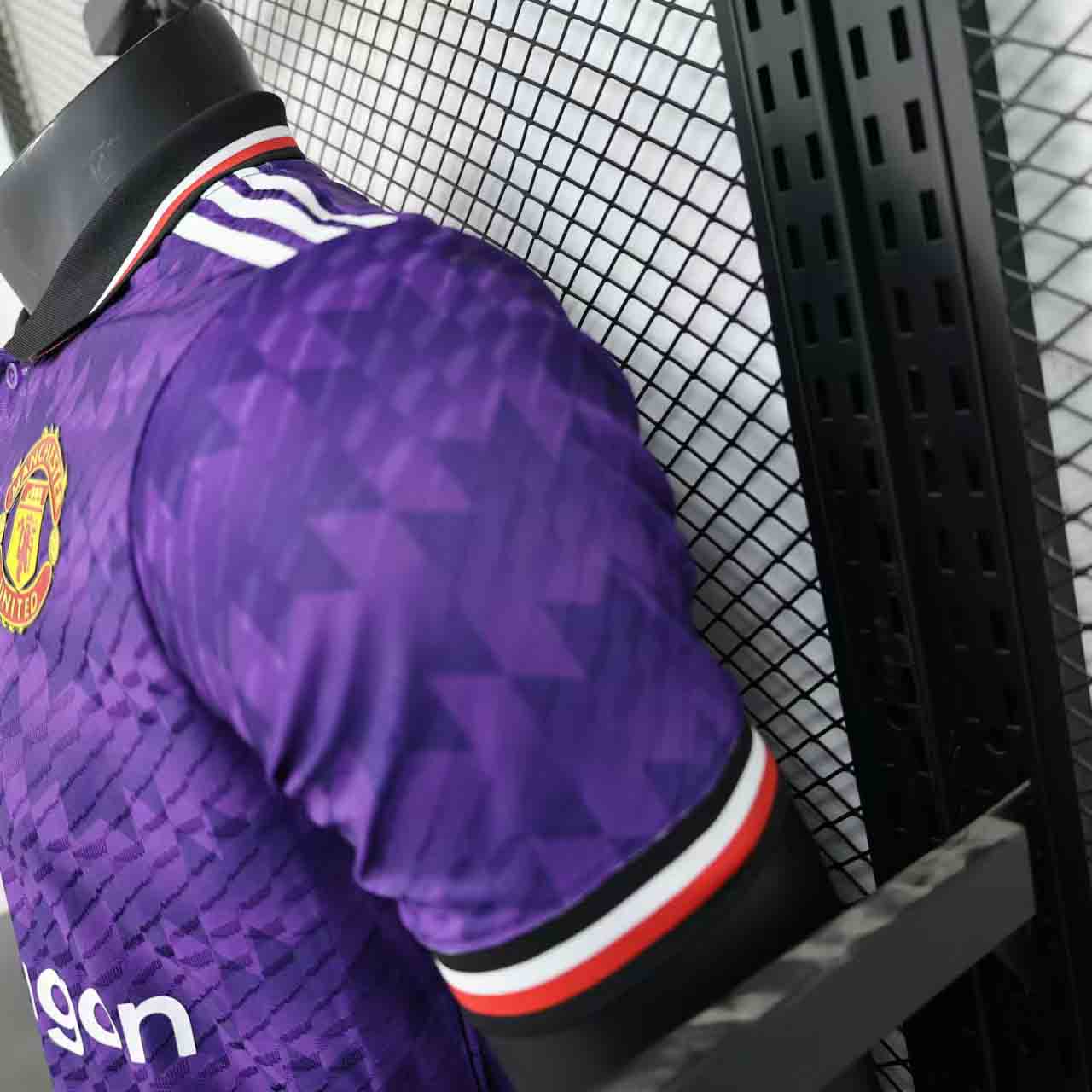 25-26 season Manchester United player special edition purple jersey