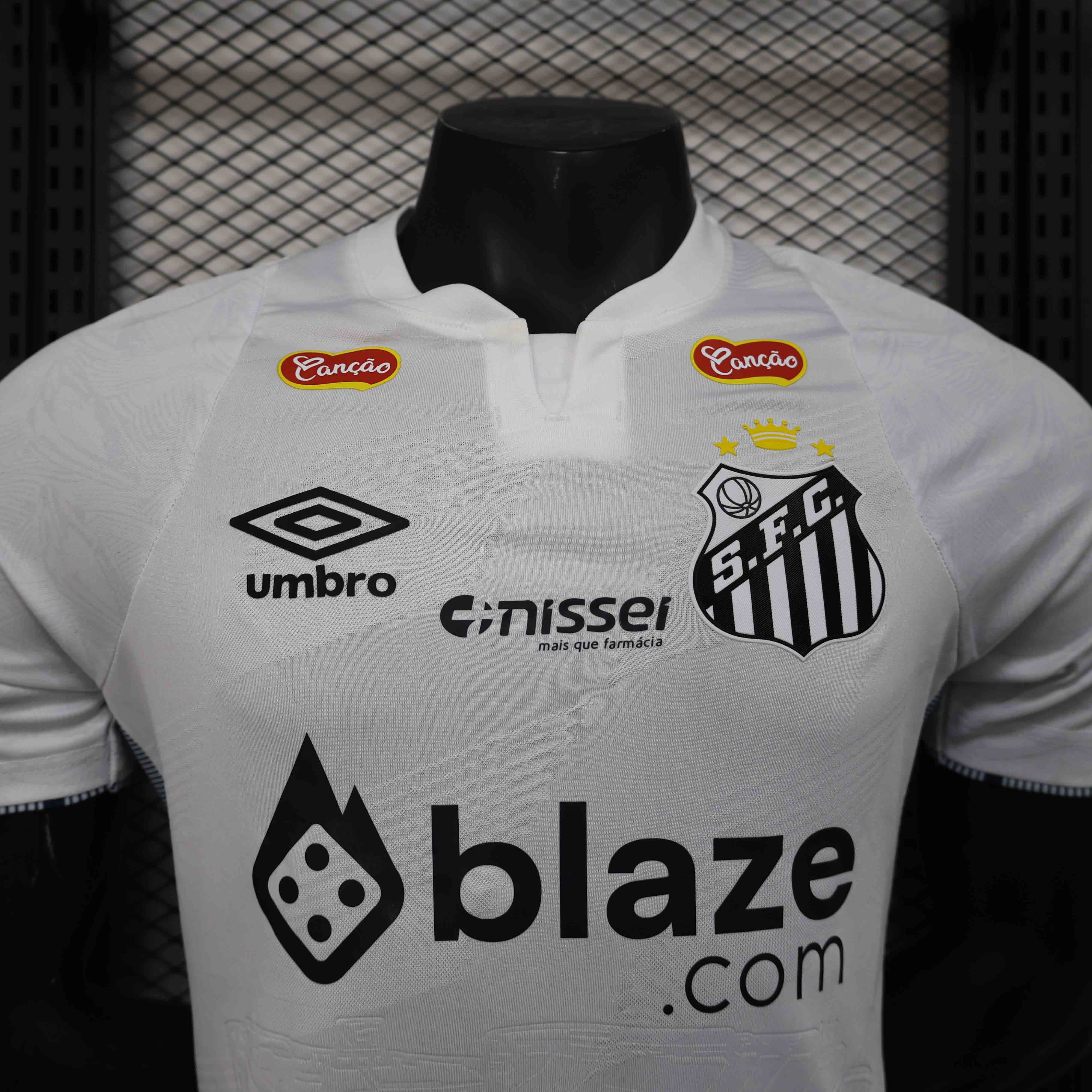 Santos' white player advertising jersey for the 25-26 season