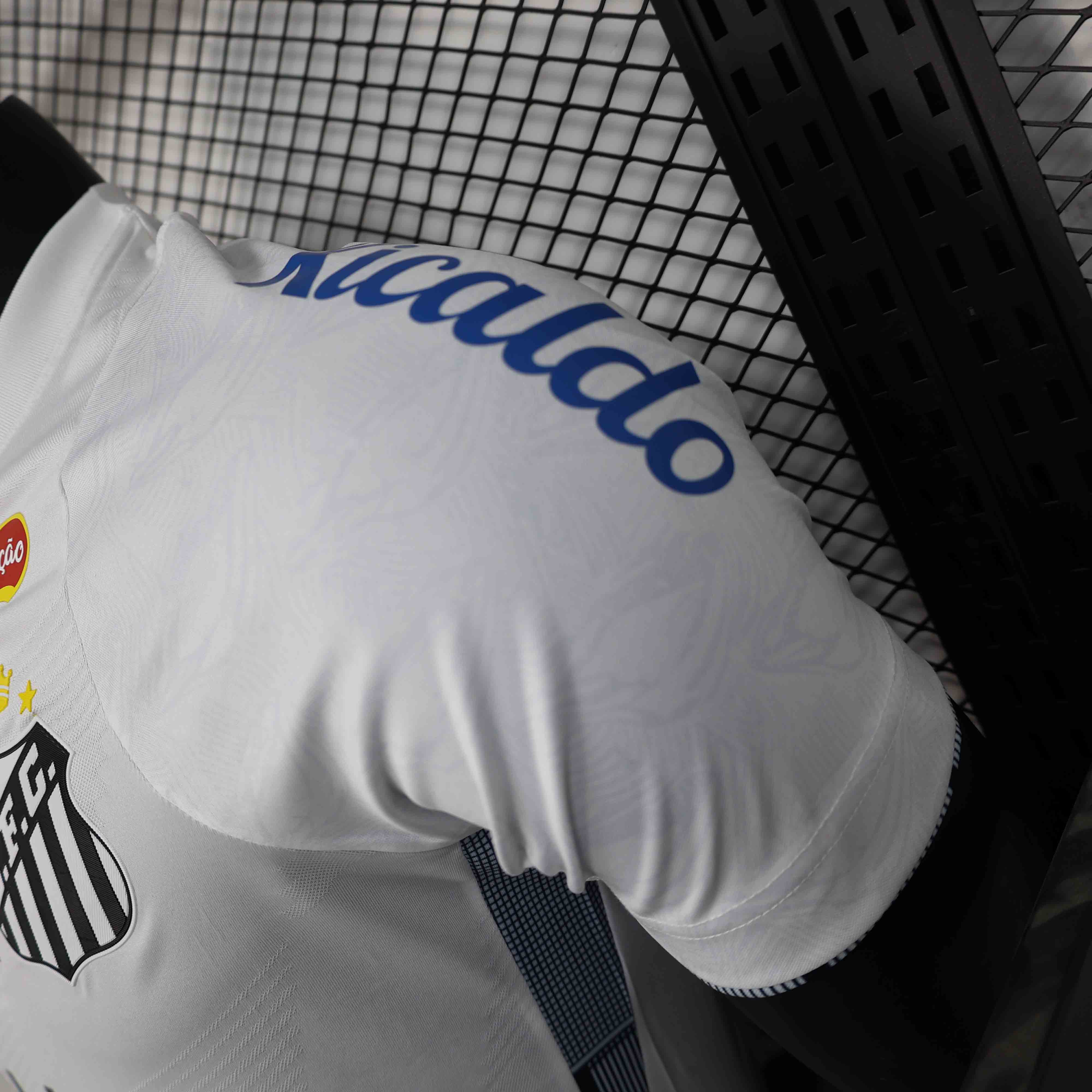 Santos' white player advertising jersey for the 25-26 season