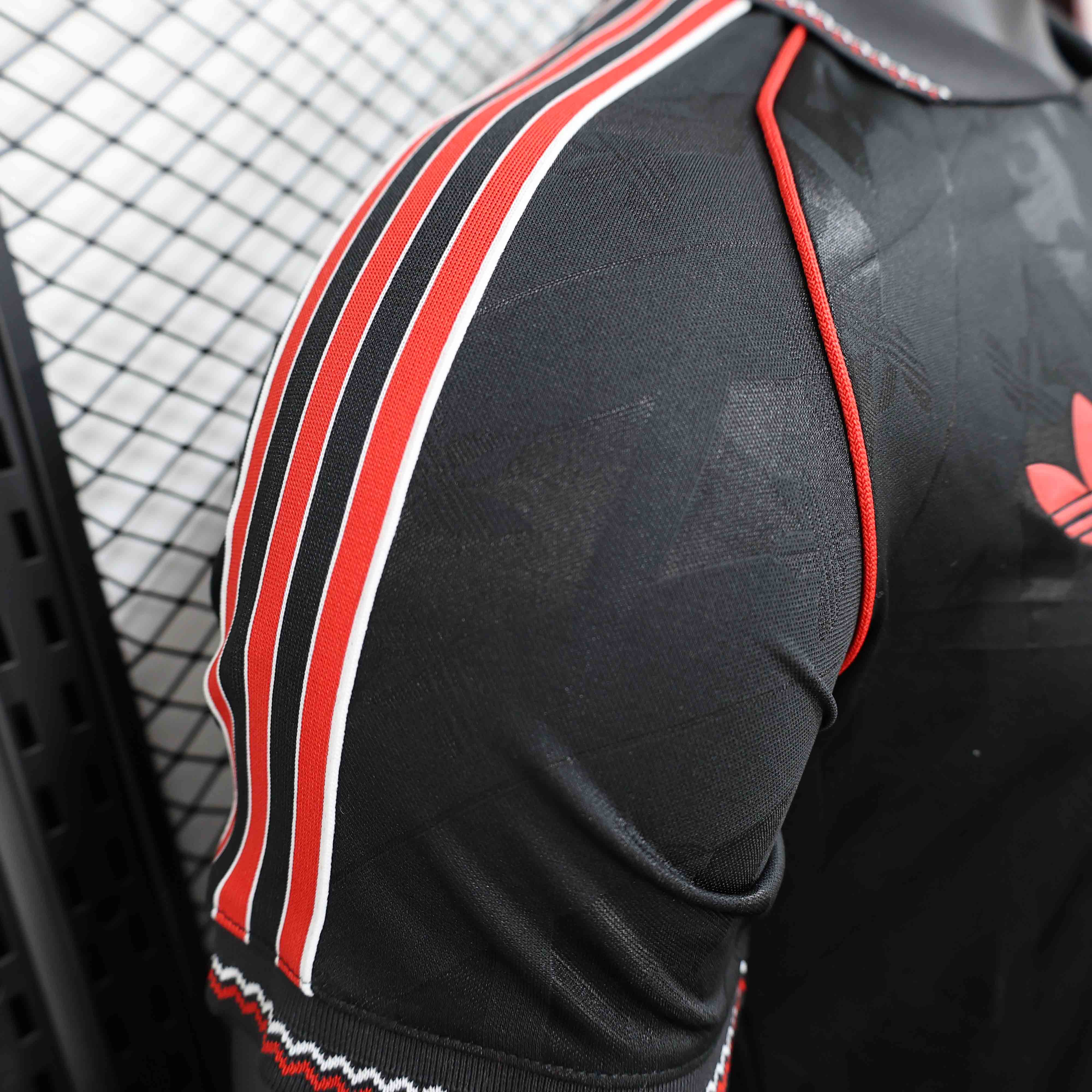 24-25 season Manchester United retro black jersey