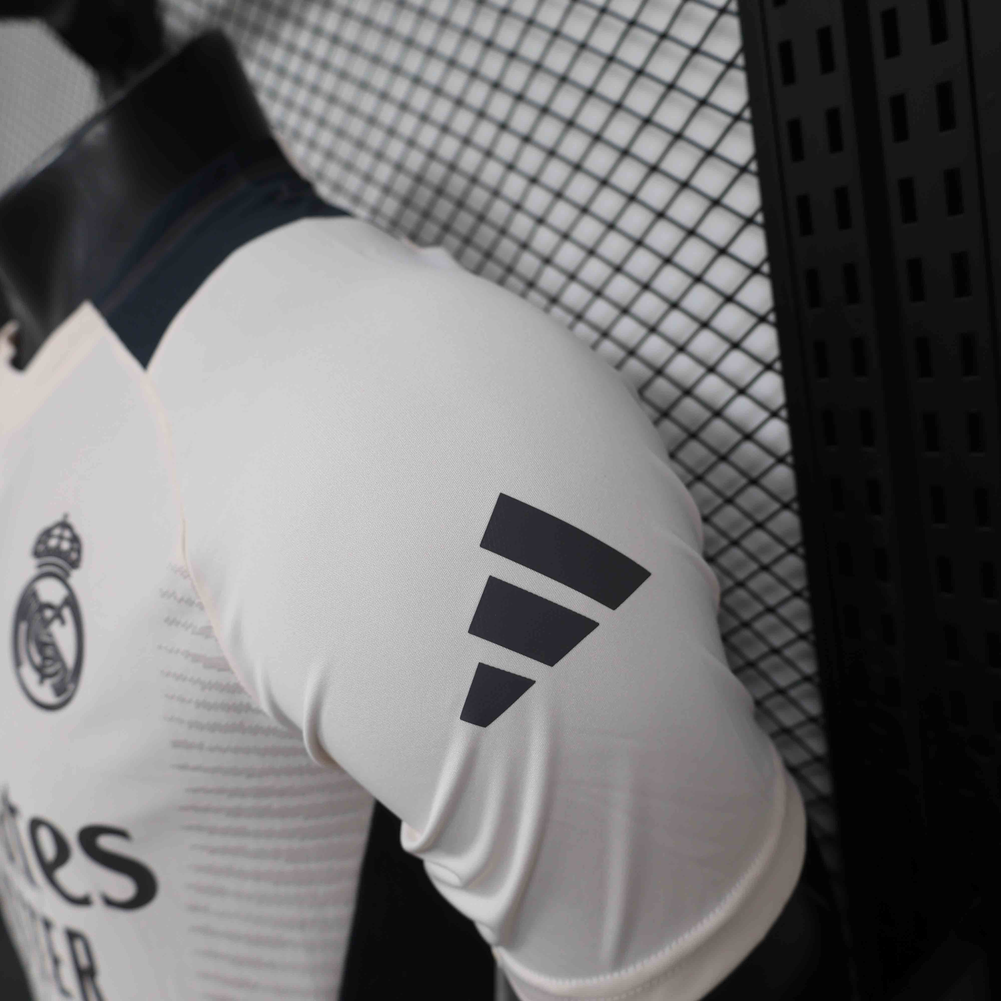 25-26 season Real Madrid players pre-match jersey