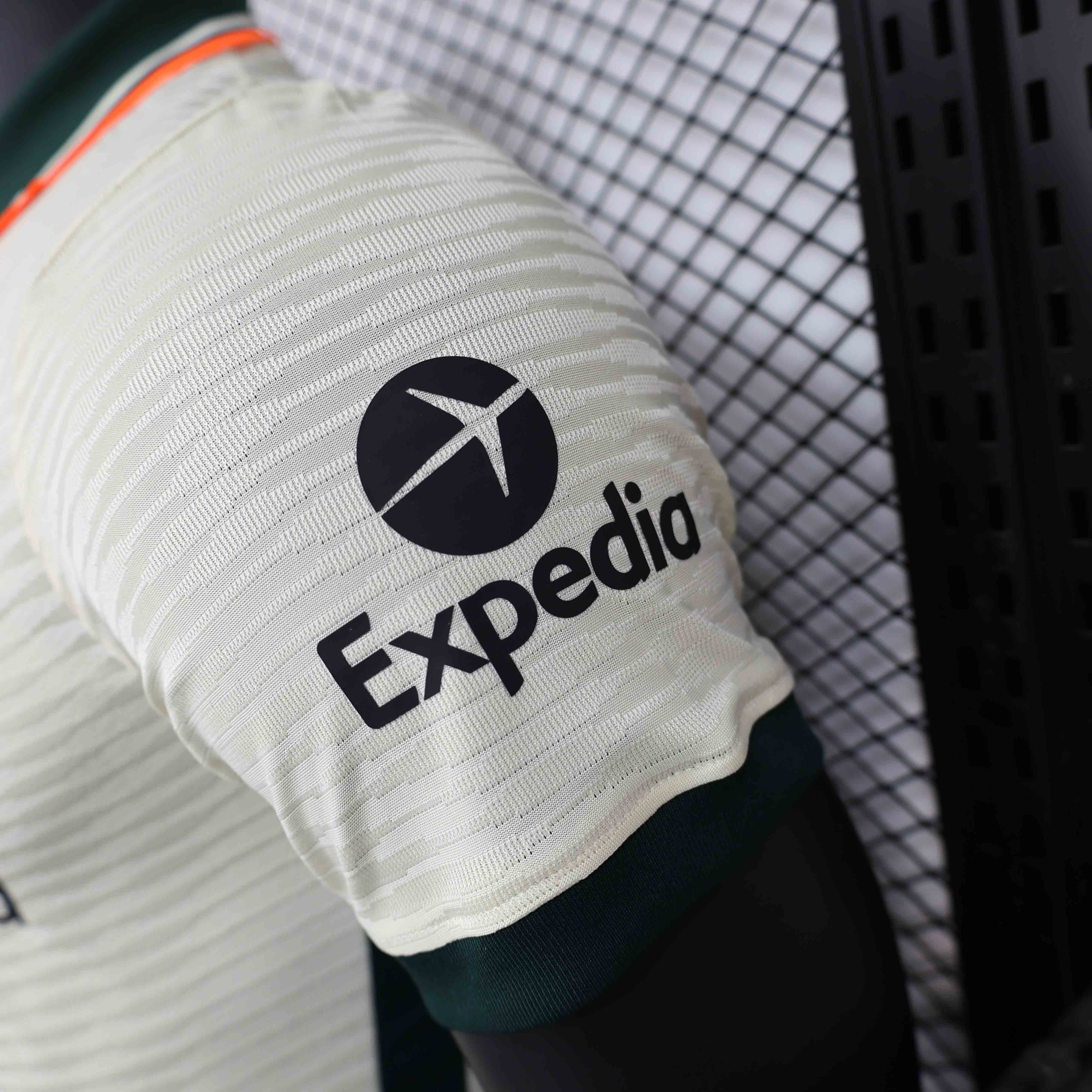 Liverpool away jersey 21-22 season