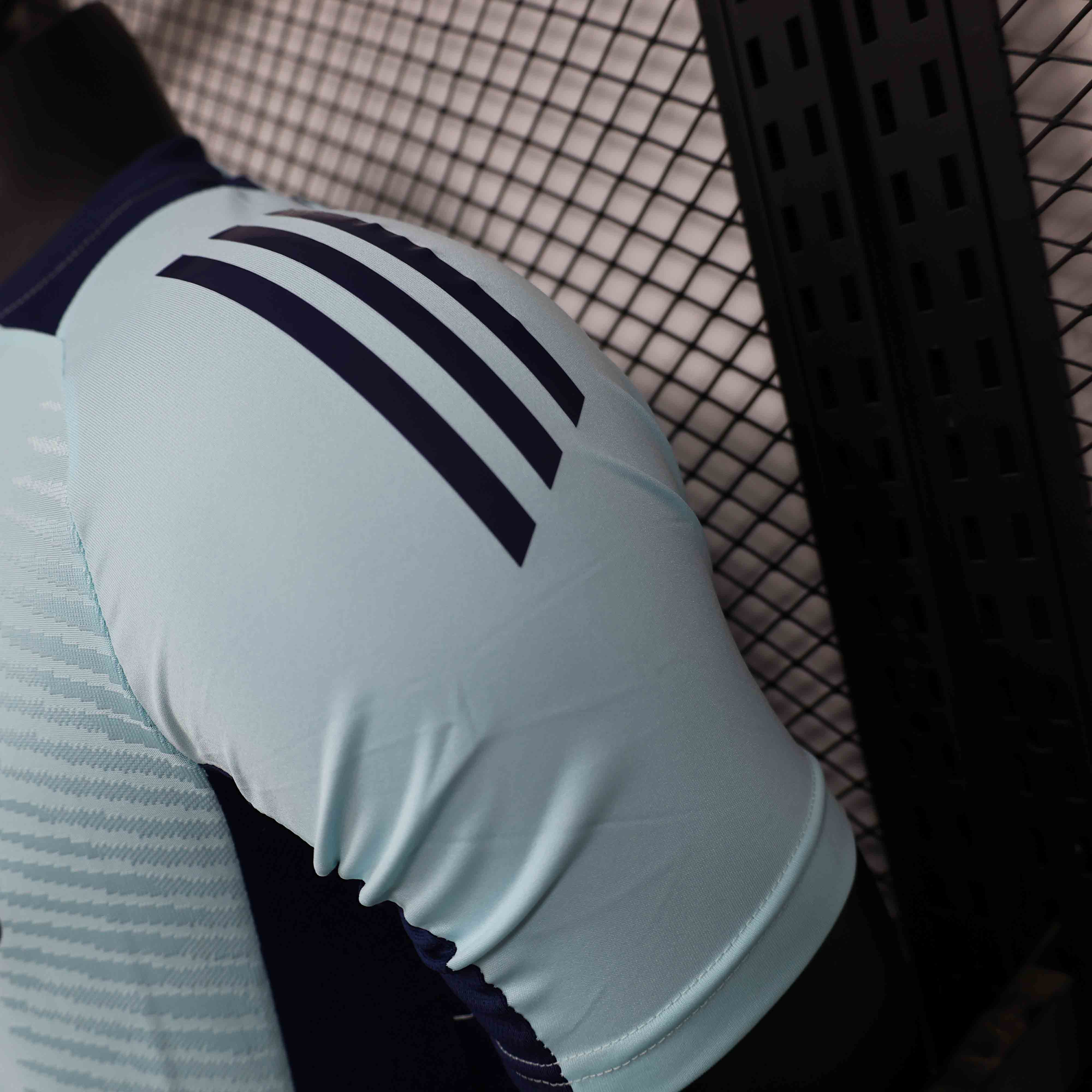 Arsenal players' pre-match jerseys for the 25-26 season