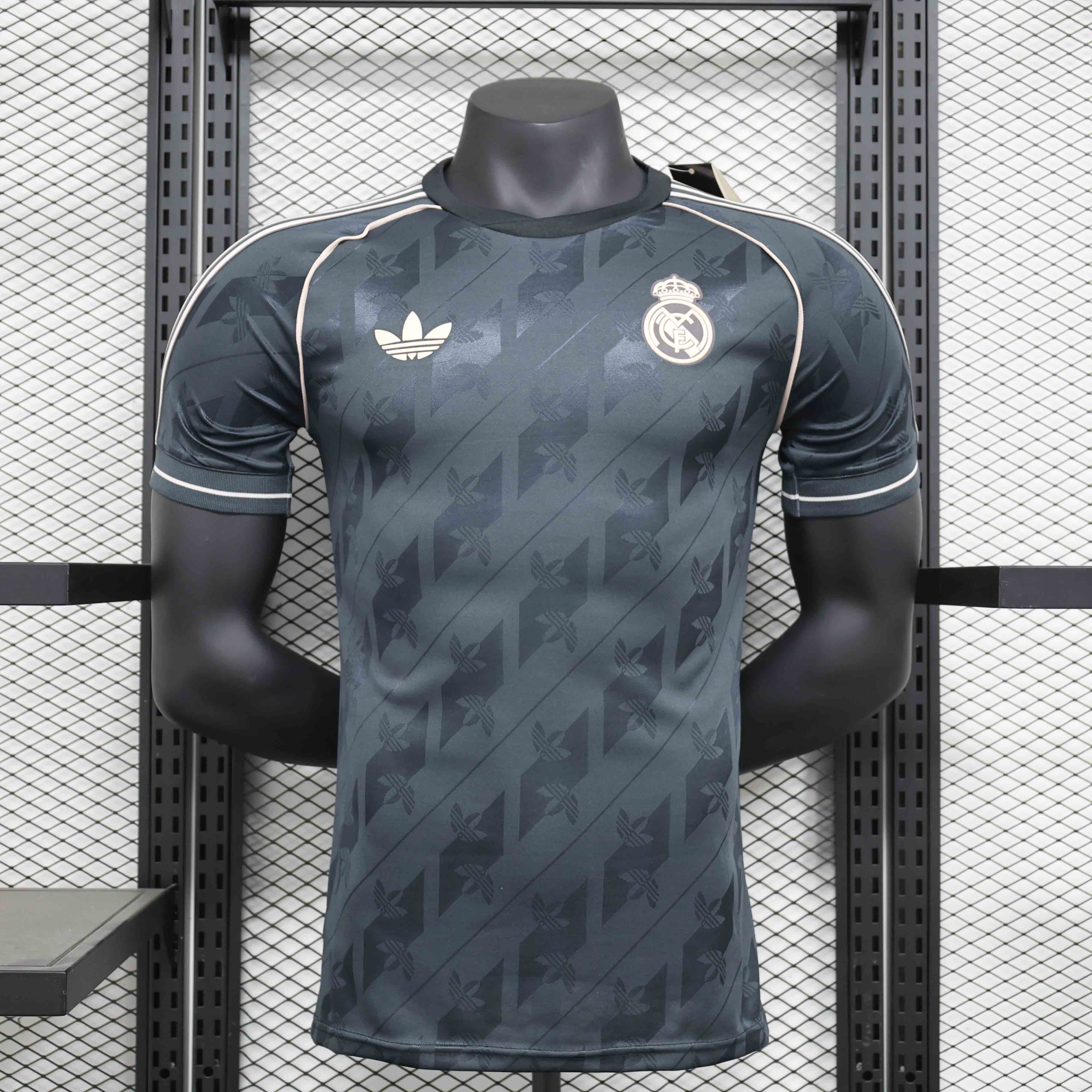 25-26 season retro Real Madrid player version jersey