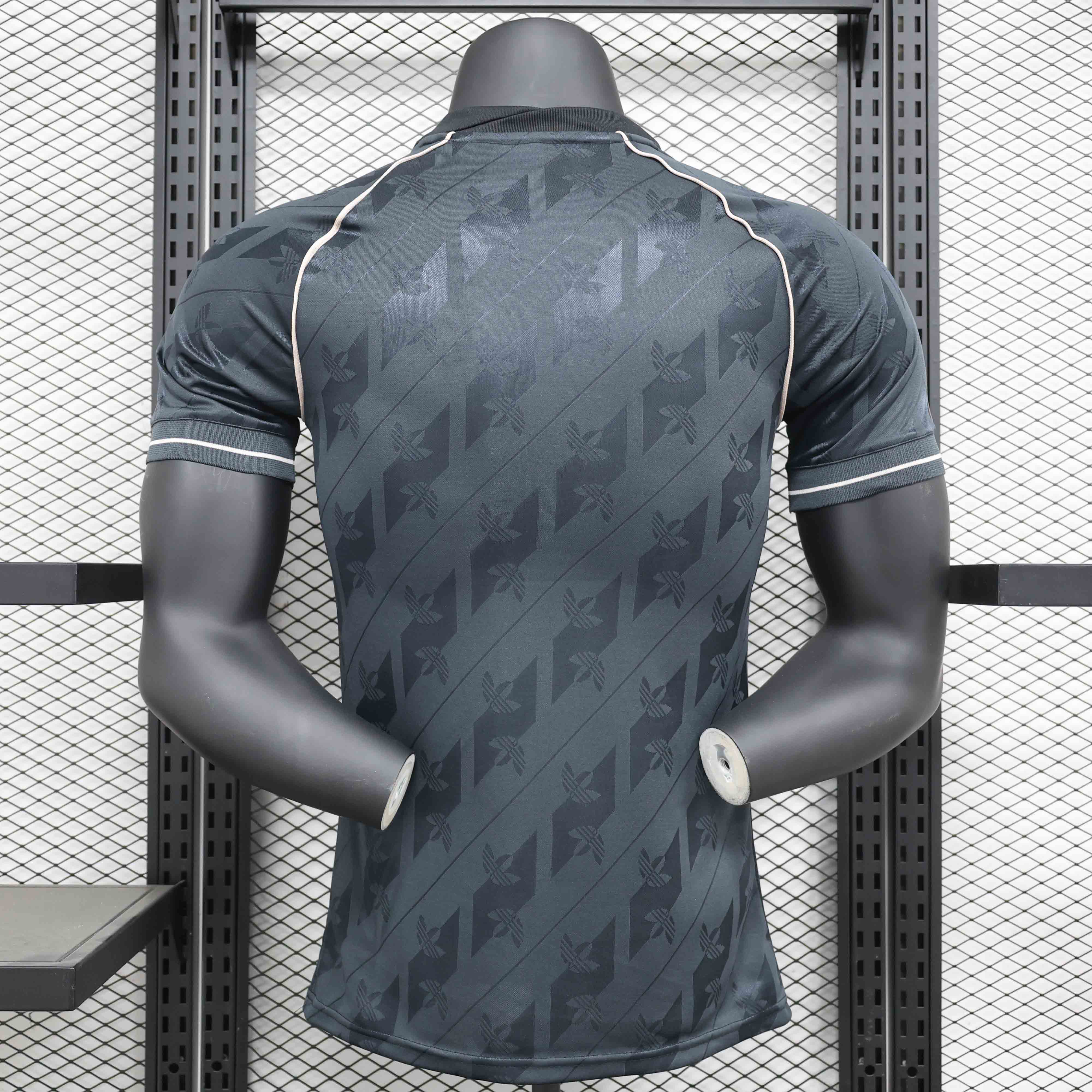 25-26 season retro Real Madrid player version jersey