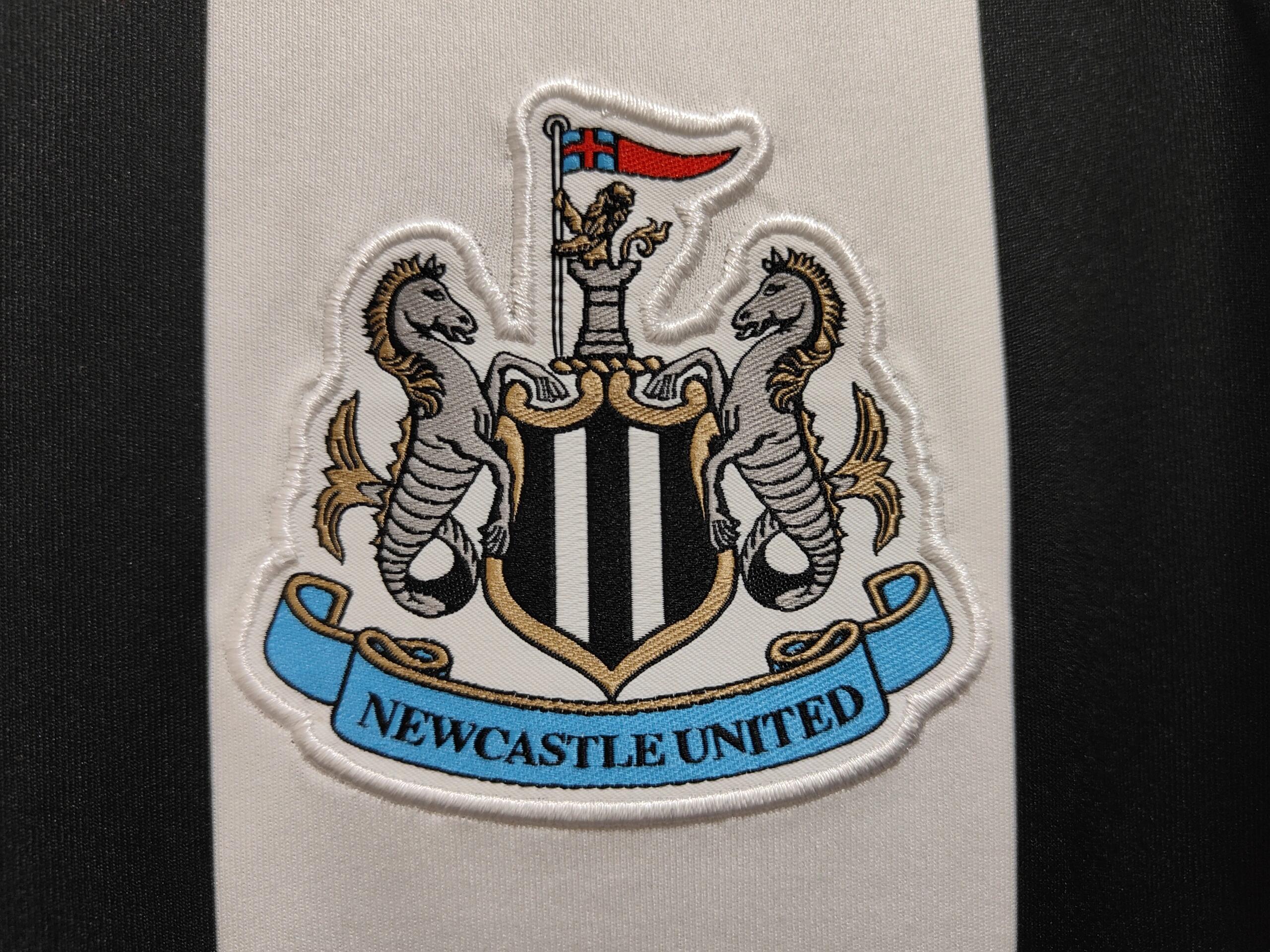 24-25 Newcastle United home jersey, Isaac, Harvey Barnes, Anthony Gordon, Ossula