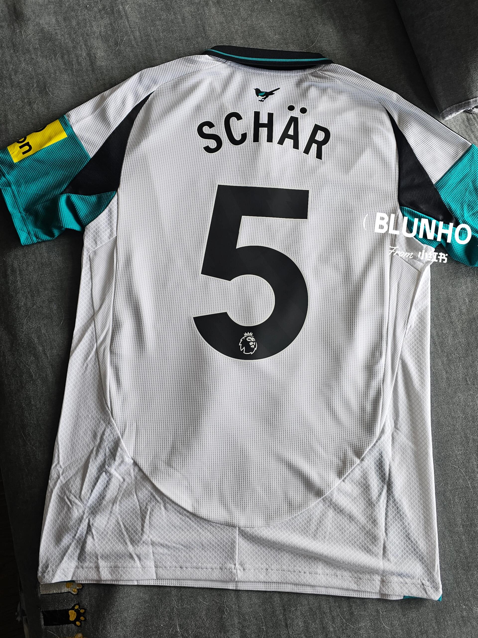 24-25 Newcastle United away jersey, Isaac, Harvey Barnes, Anthony Gordon, Osula