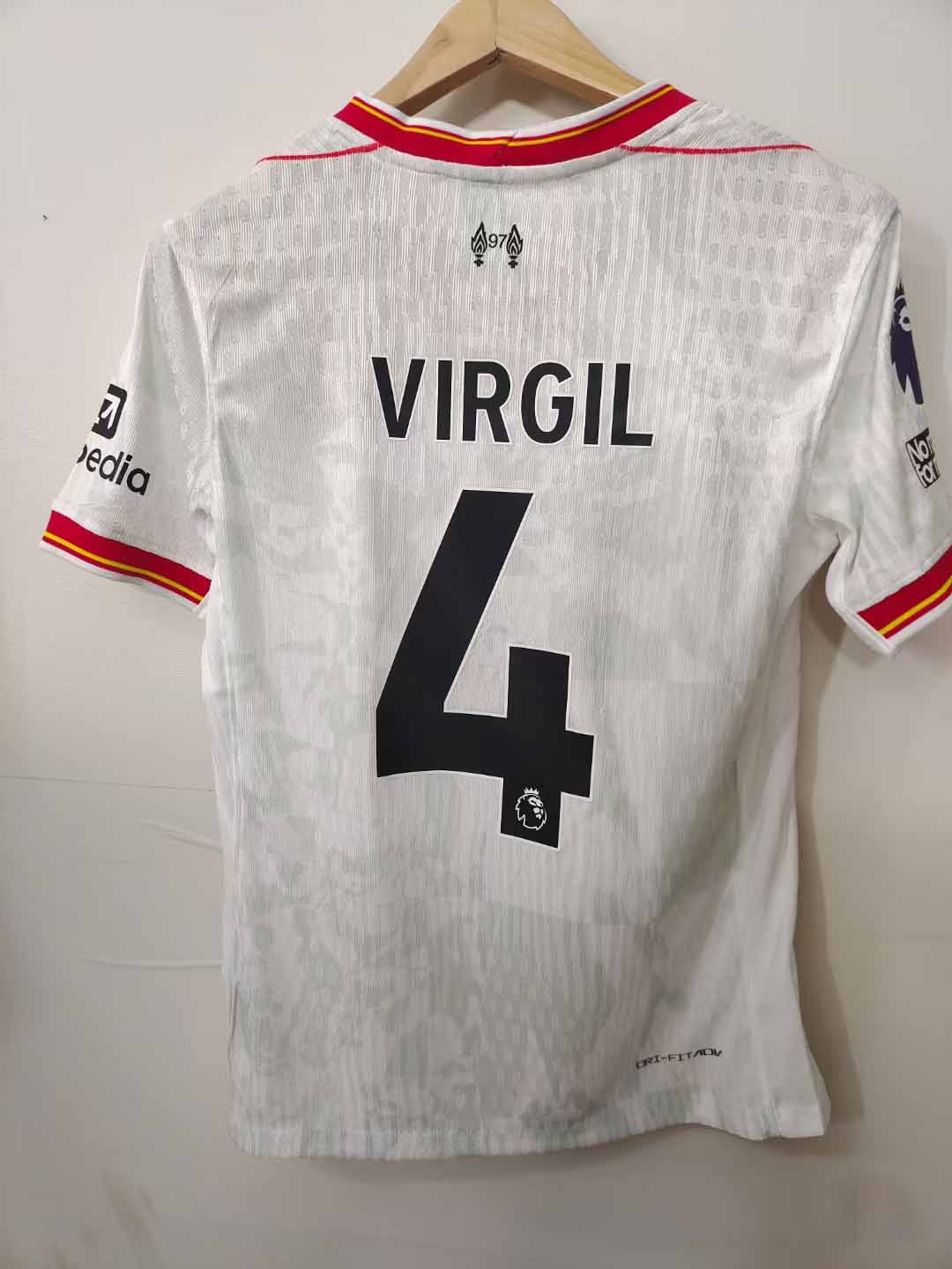 24-25 season Liverpool away jersey Salah, Luis Dias, Trent Arnold, Jones