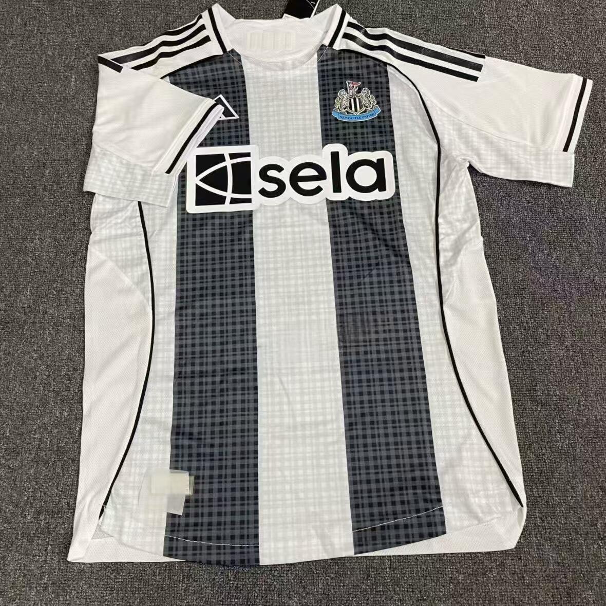 25-26 Newcastle United home jersey, Isaac, Harvey Barnes, Anthony Gordon, Osula