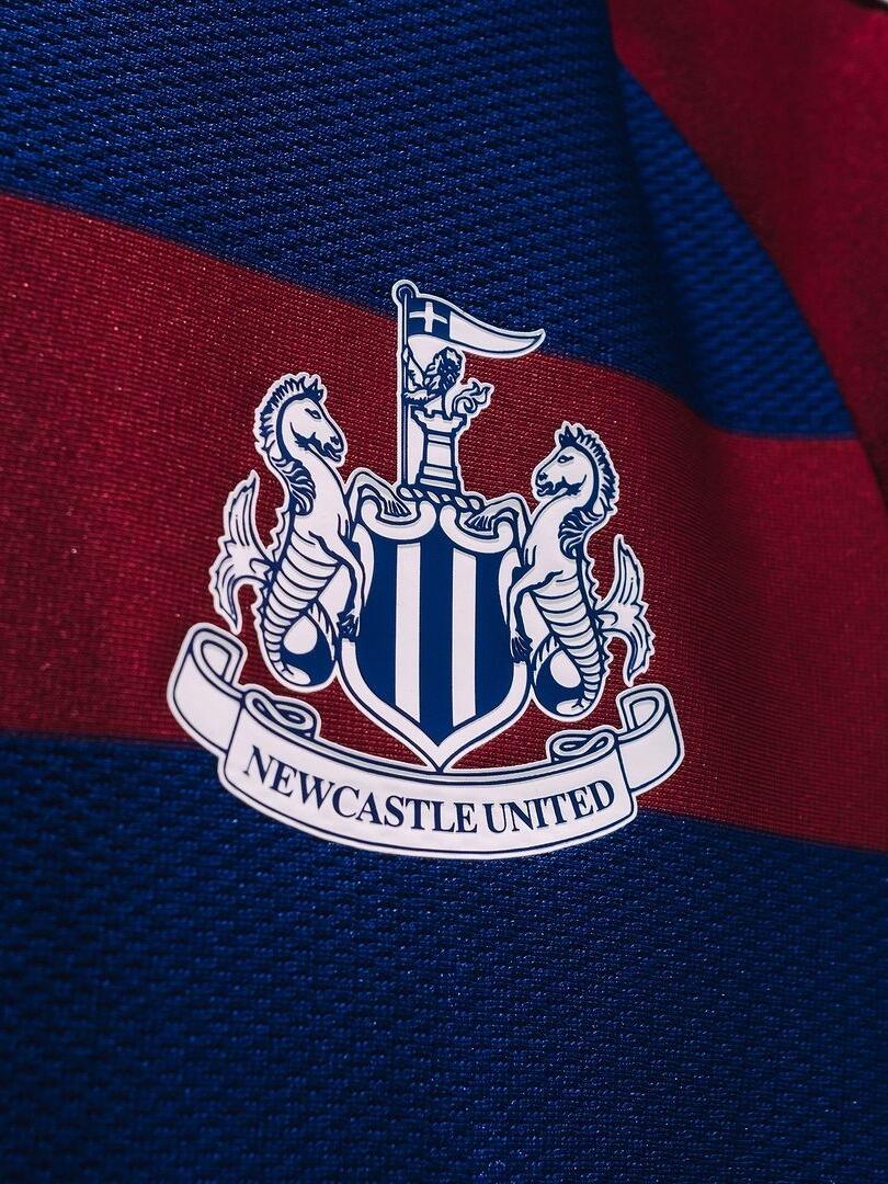 24-25 Newcastle United away jersey, Isaac, Harvey Barnes, Anthony Gordon, Osula