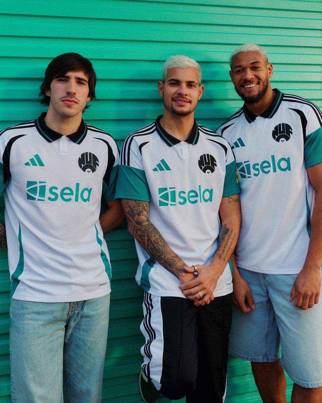 24-25 Newcastle United away jersey, Isaac, Harvey Barnes, Anthony Gordon, Osula