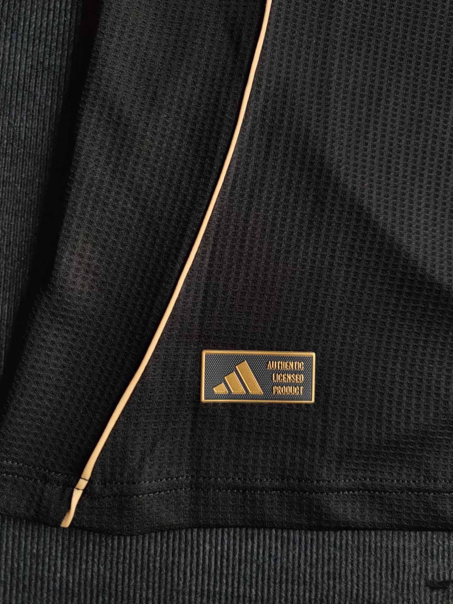 25-26 season Liverpool black and gold special edition jersey, Salah, Luis Dias, Trent Arnold, Jones