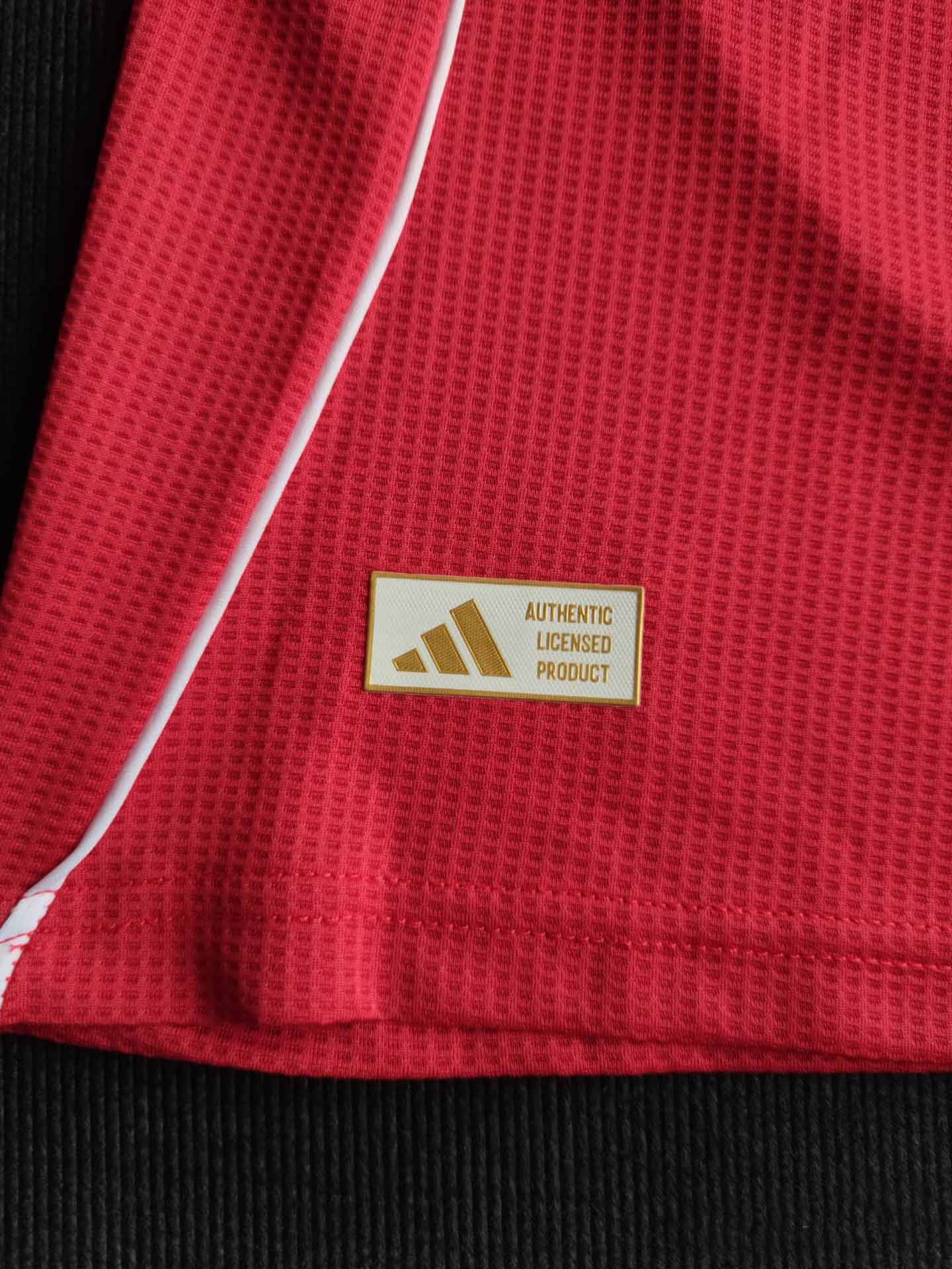 25-26 season Liverpool home jersey, Salah, Luis Dias, Trent Arnold, Jones