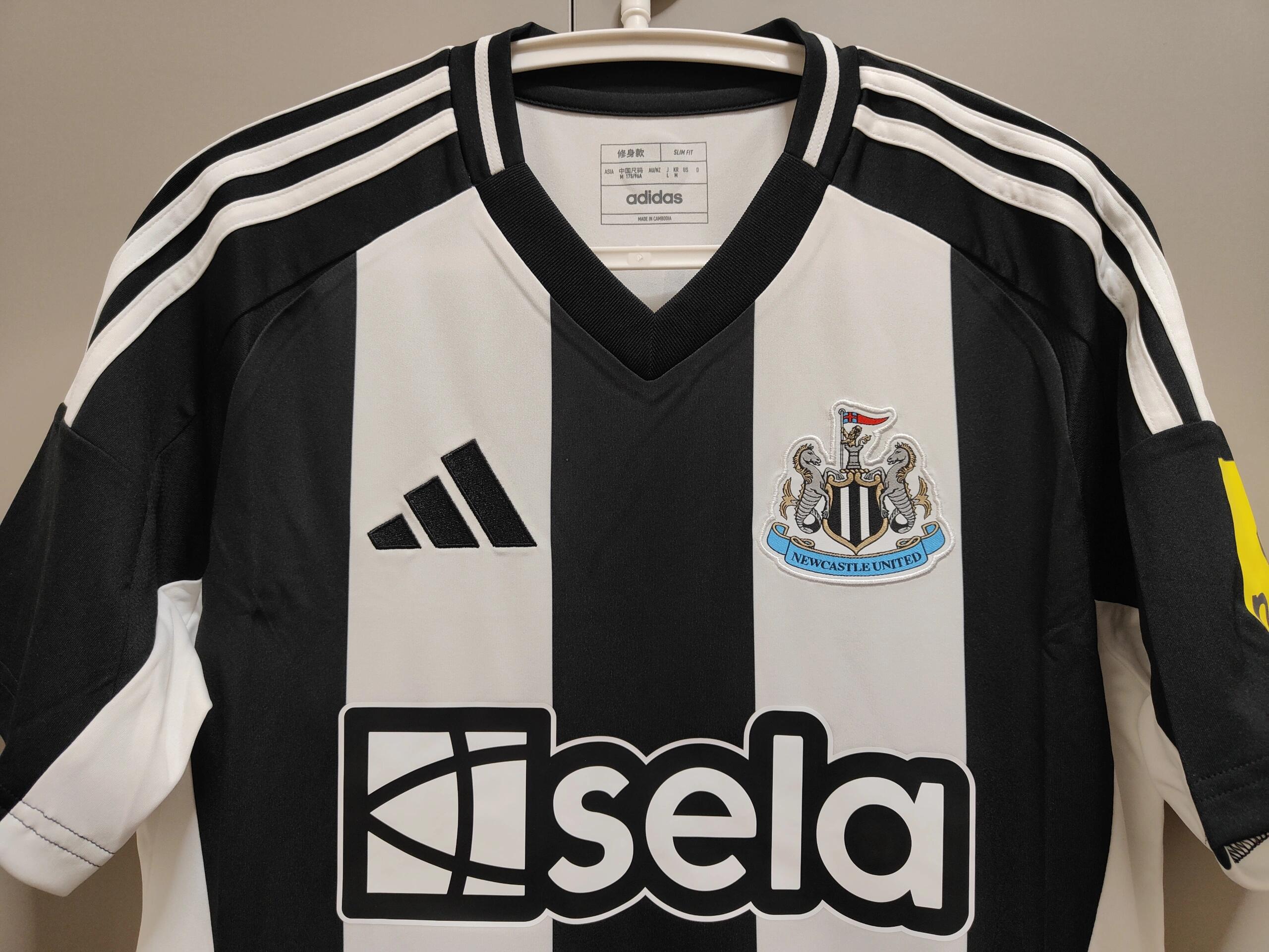 24-25 Newcastle United home jersey, Isaac, Harvey Barnes, Anthony Gordon, Ossula