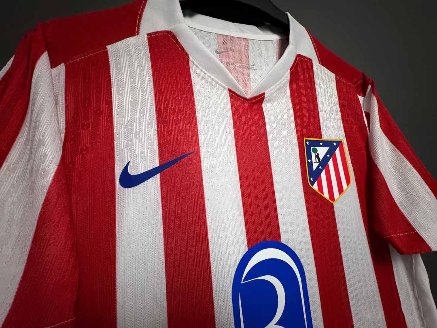 25-26 season Atletico Madrid home jersey Alvarez, Alexander Soros, Griezmann