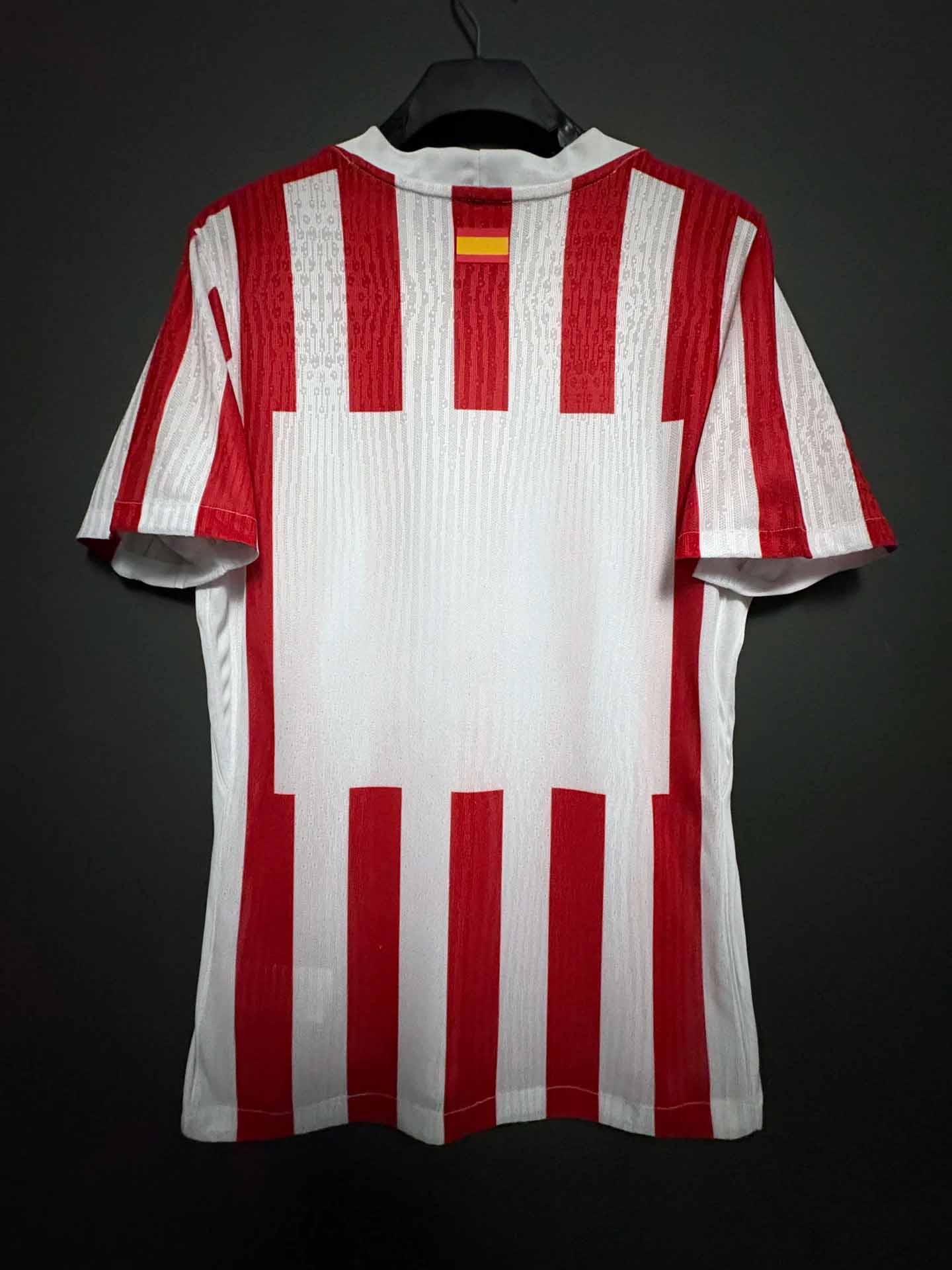 25-26 season Atletico Madrid home jersey Alvarez, Alexander Soros, Griezmann