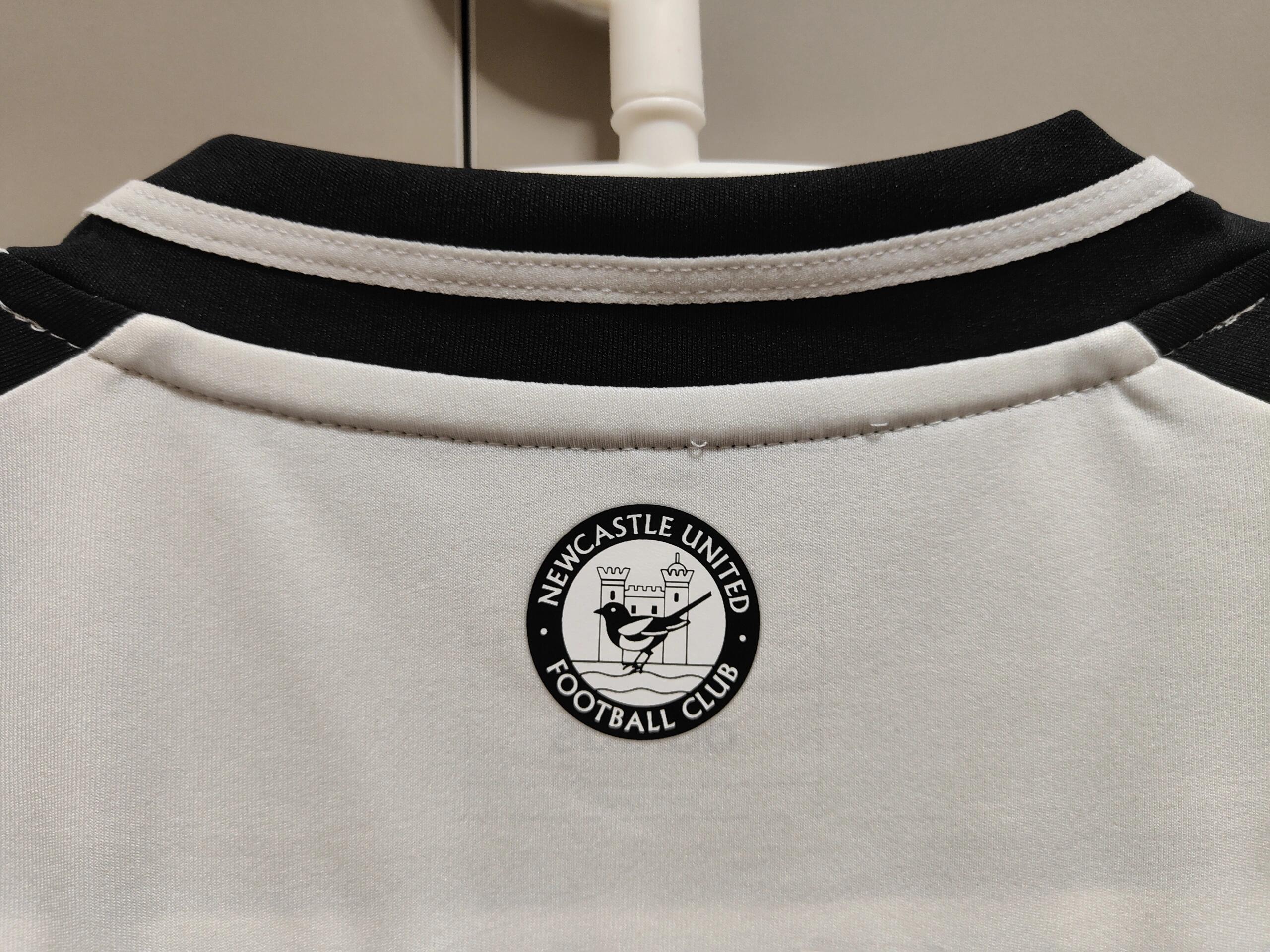 24-25 Newcastle United home jersey, Isaac, Harvey Barnes, Anthony Gordon, Ossula