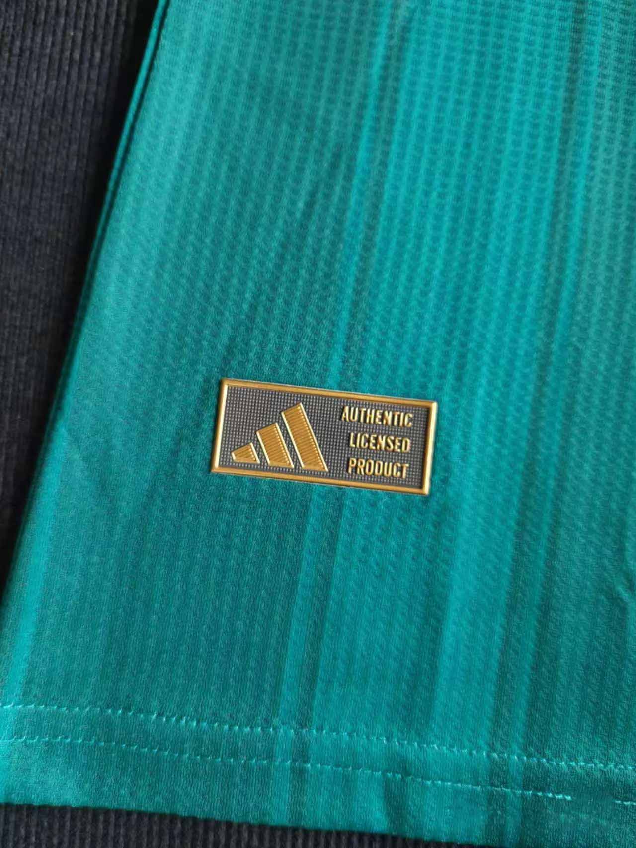 25-26 season Liverpool away jersey, Salah, Luis Dias, Trent Arnold, Jones