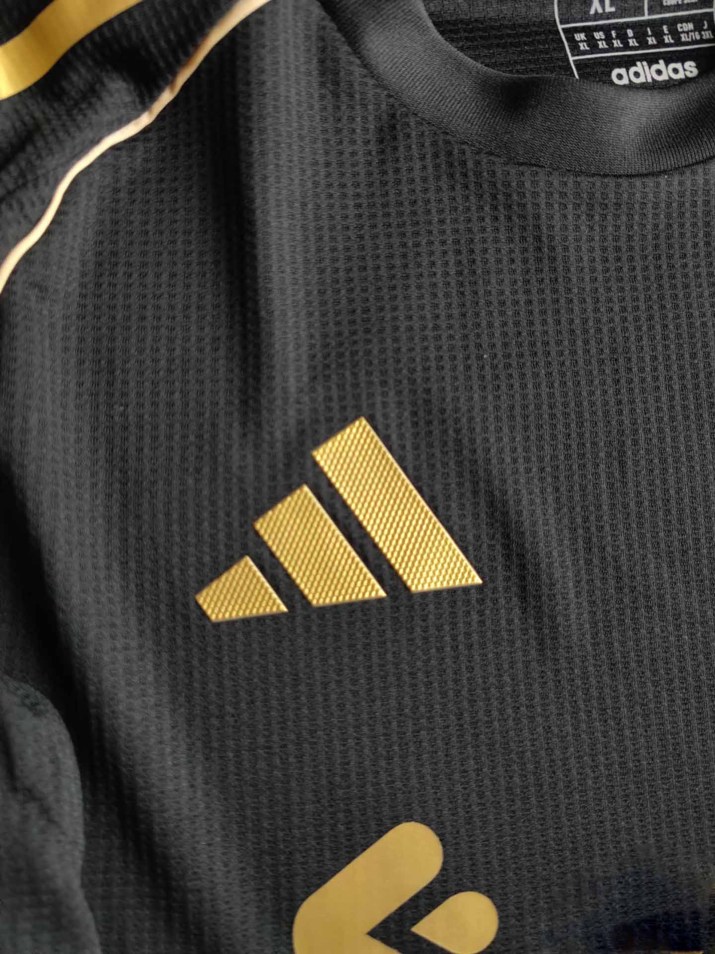 25-26 season Liverpool black and gold special edition jersey, Salah, Luis Dias, Trent Arnold, Jones