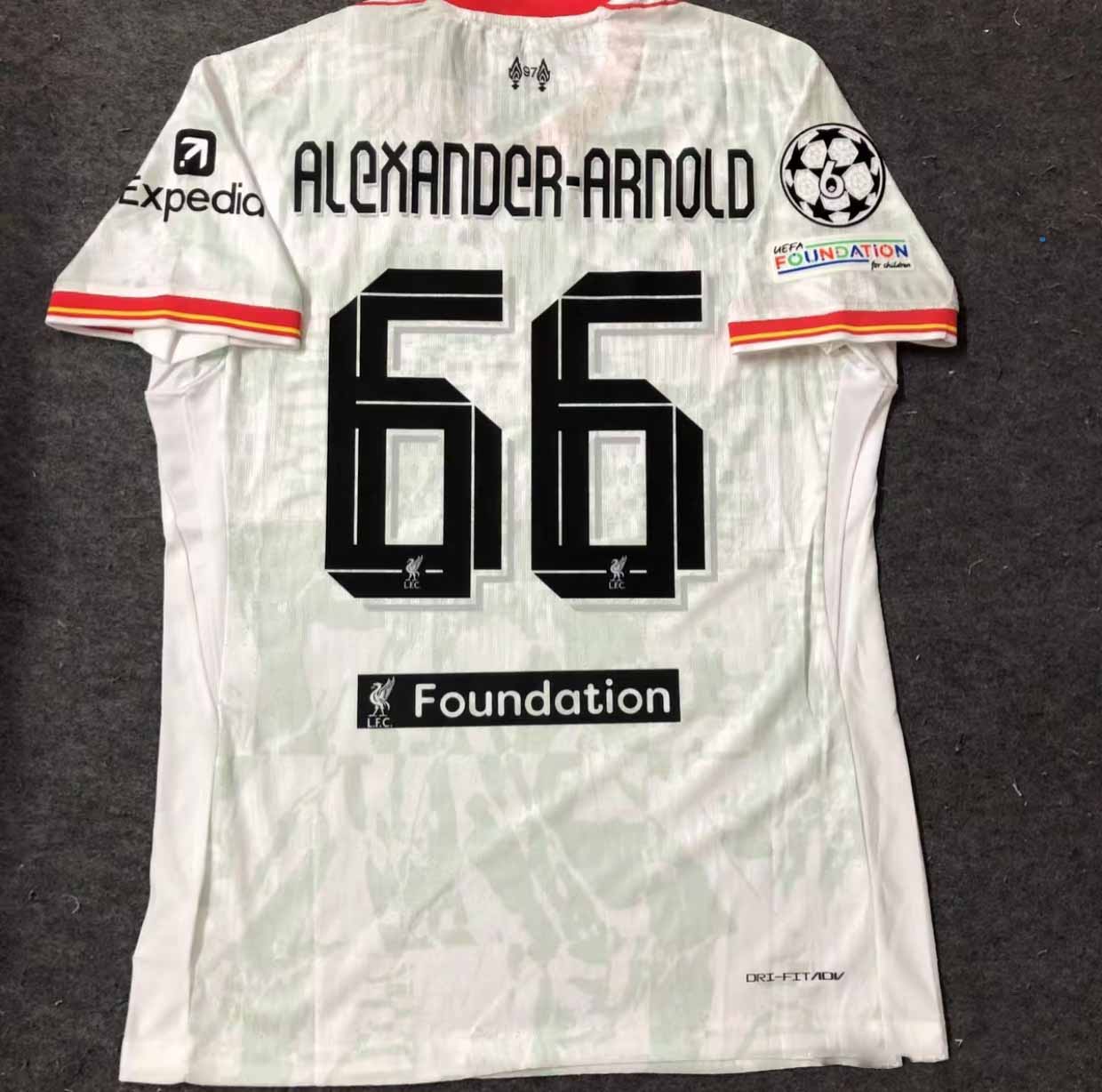24-25 season Liverpool away jersey Salah, Luis Dias, Trent Arnold, Jones