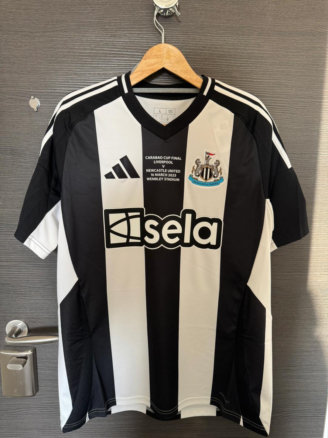 24-25 Newcastle United Champions Edition Jersey, Isaac, Harvey Barnes, Anthony Gordon, Ossula