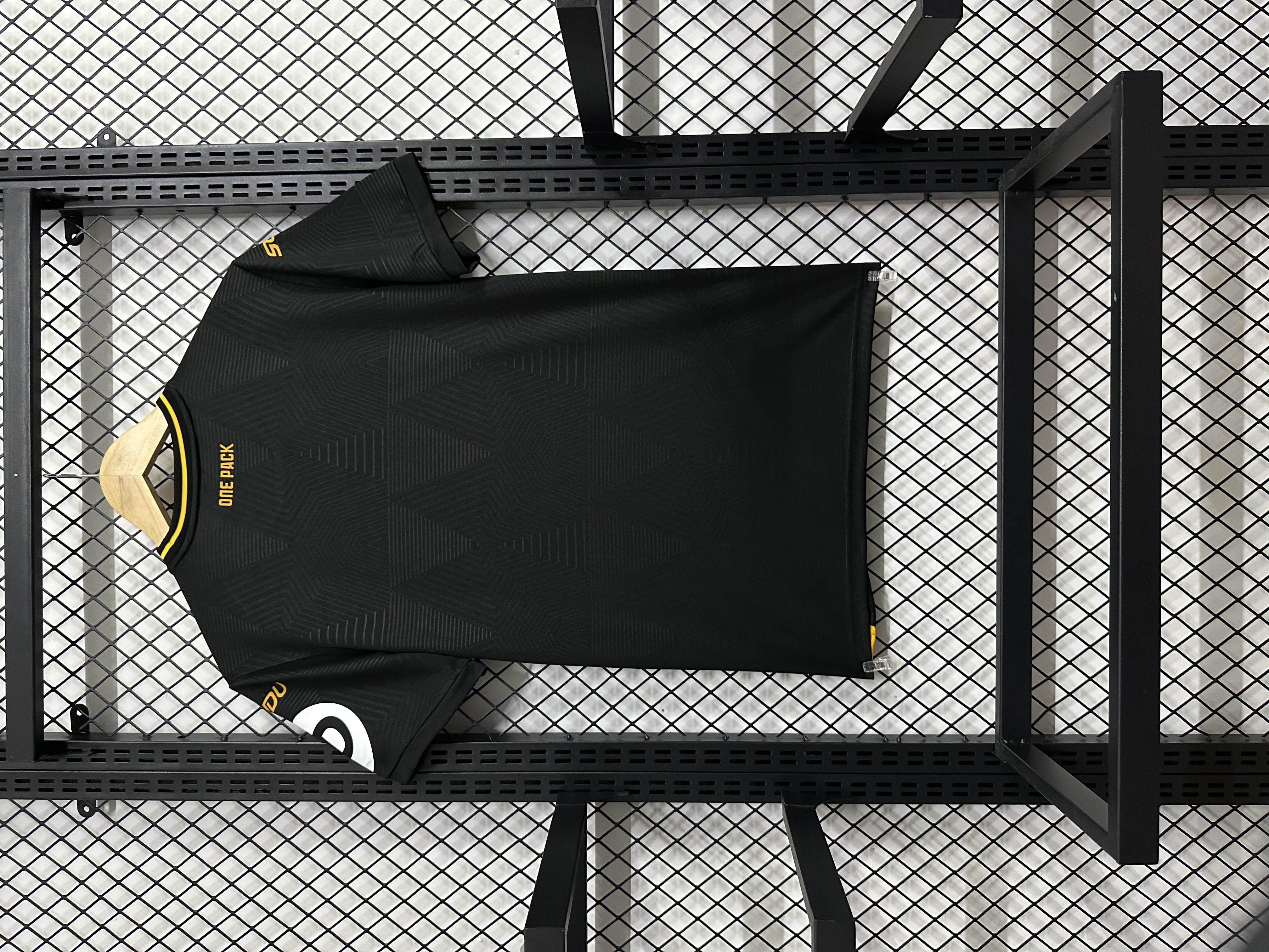 24-25 Wolves away jersey, Cunha, Larsen, Hwang Hee-chan, Bellgard