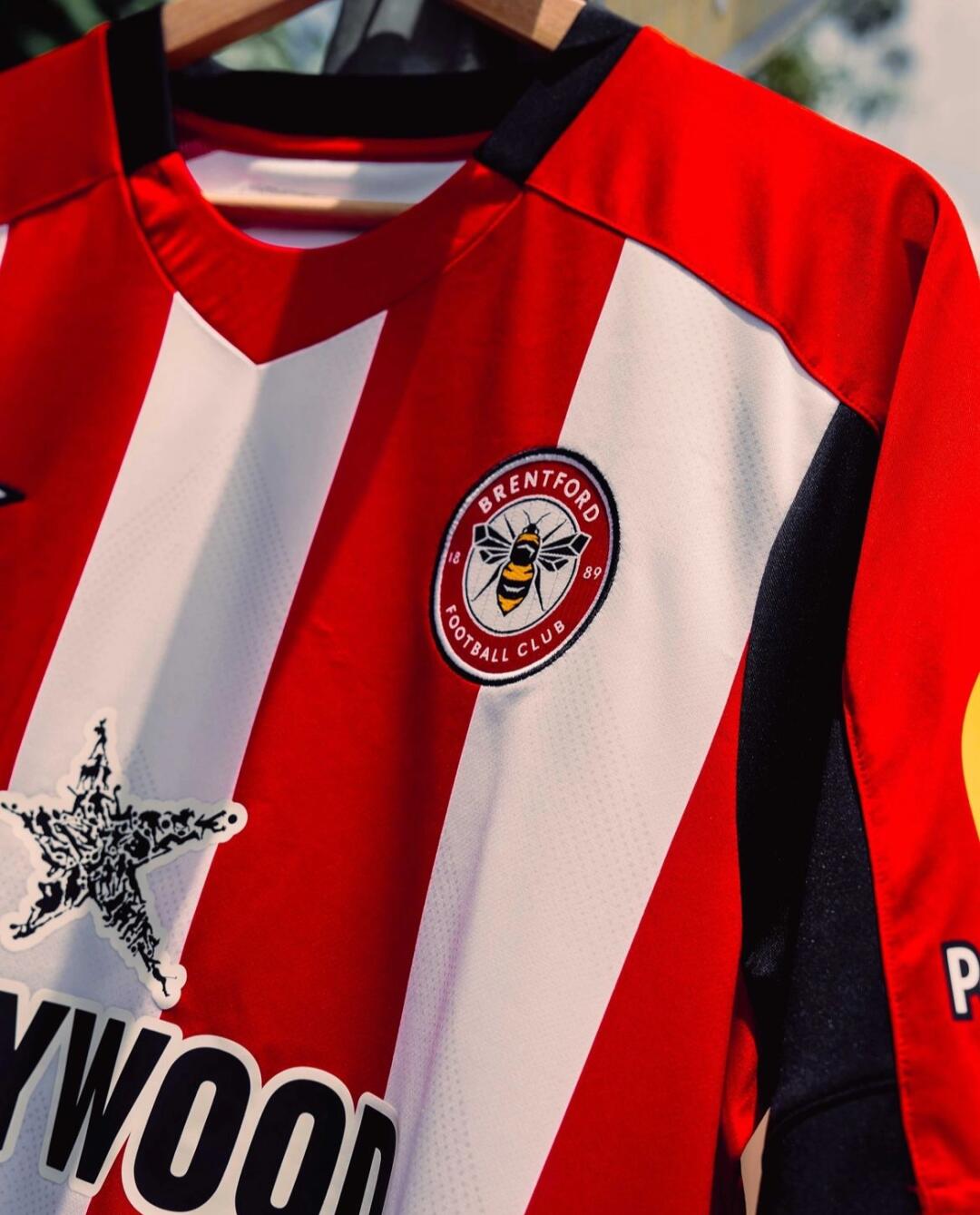 24-25 season Brentford home jersey, Mbeumo, Visa, Shad, Carvalho