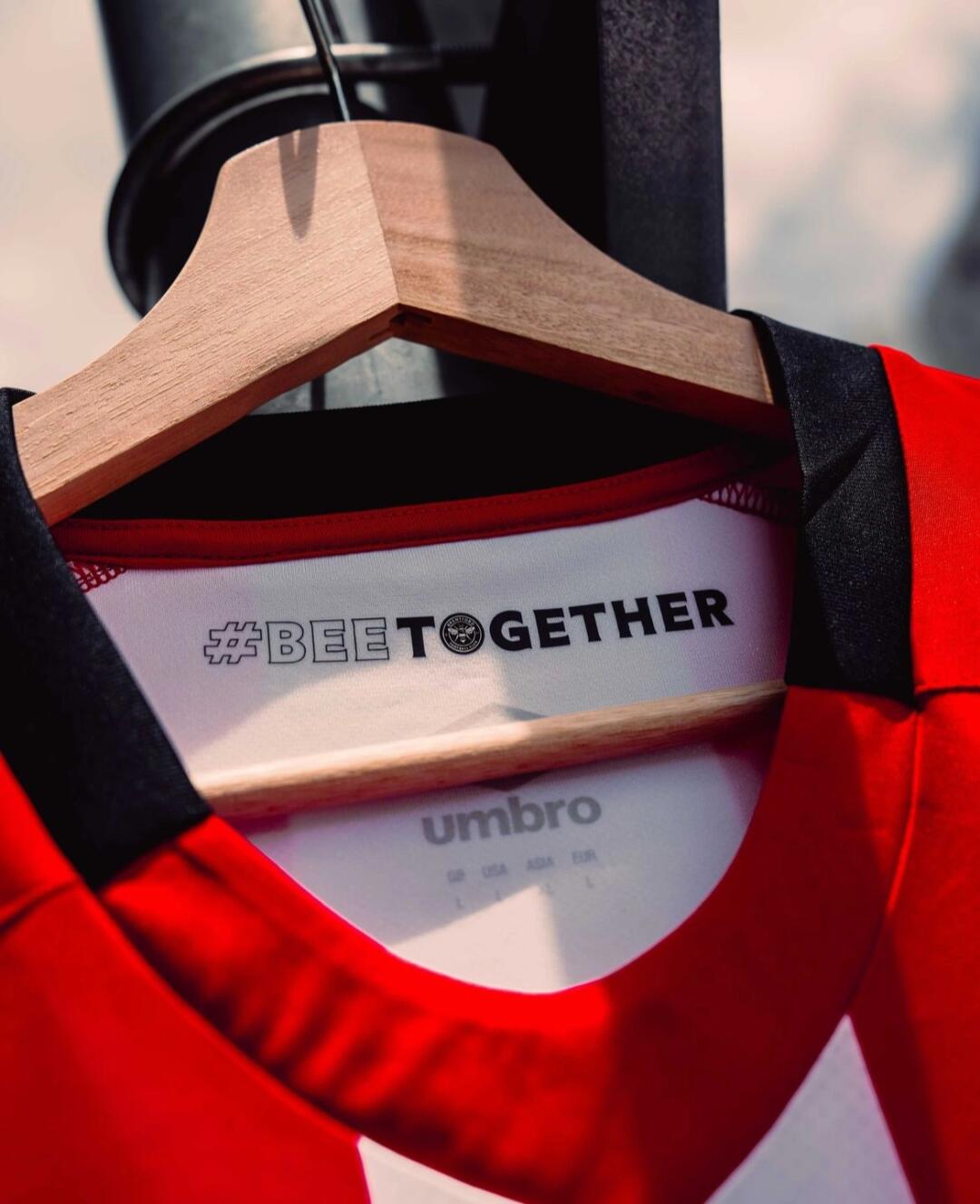 24-25 season Brentford home jersey, Mbeumo, Visa, Shad, Carvalho