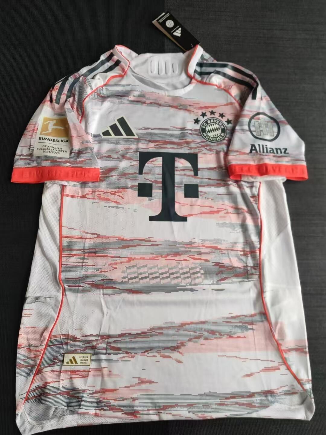 25-26 season Bayern Munich Muller commemorative jersey